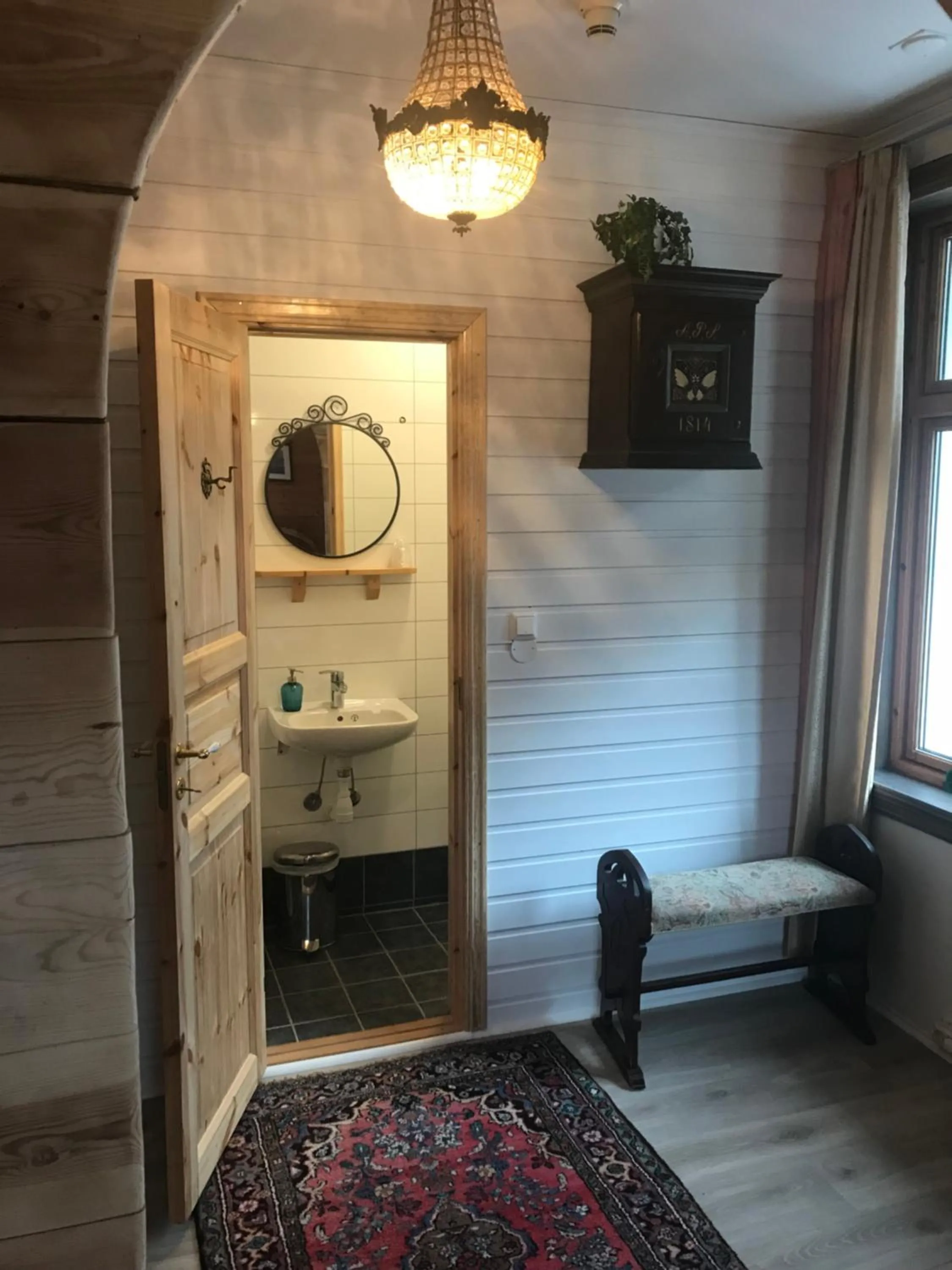 Bathroom in Eidfjord Gjestgiveri