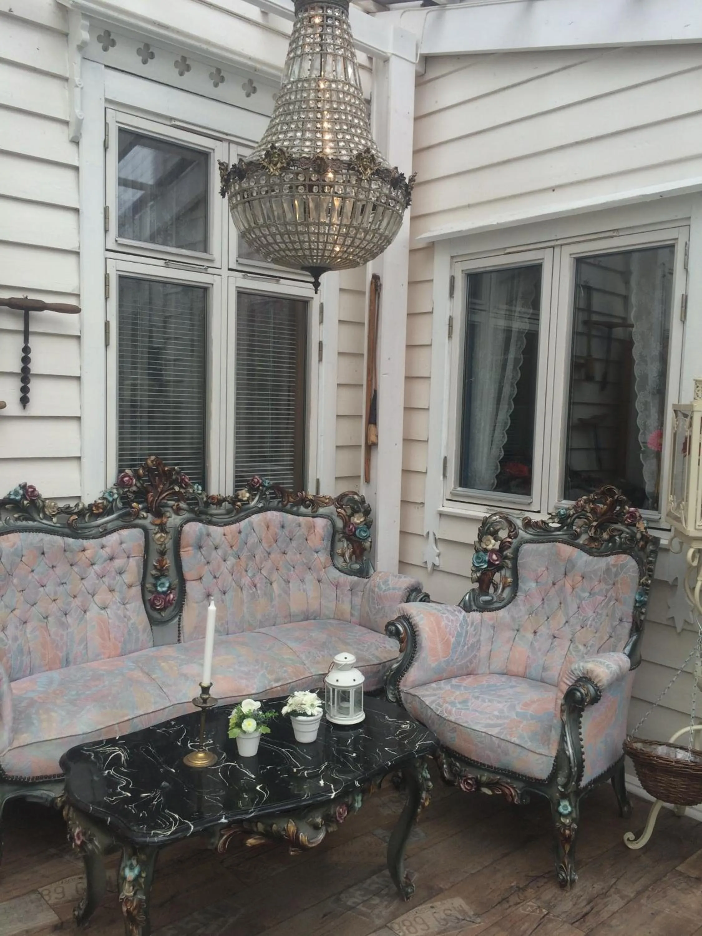 Communal lounge/ TV room in Eidfjord Gjestgiveri