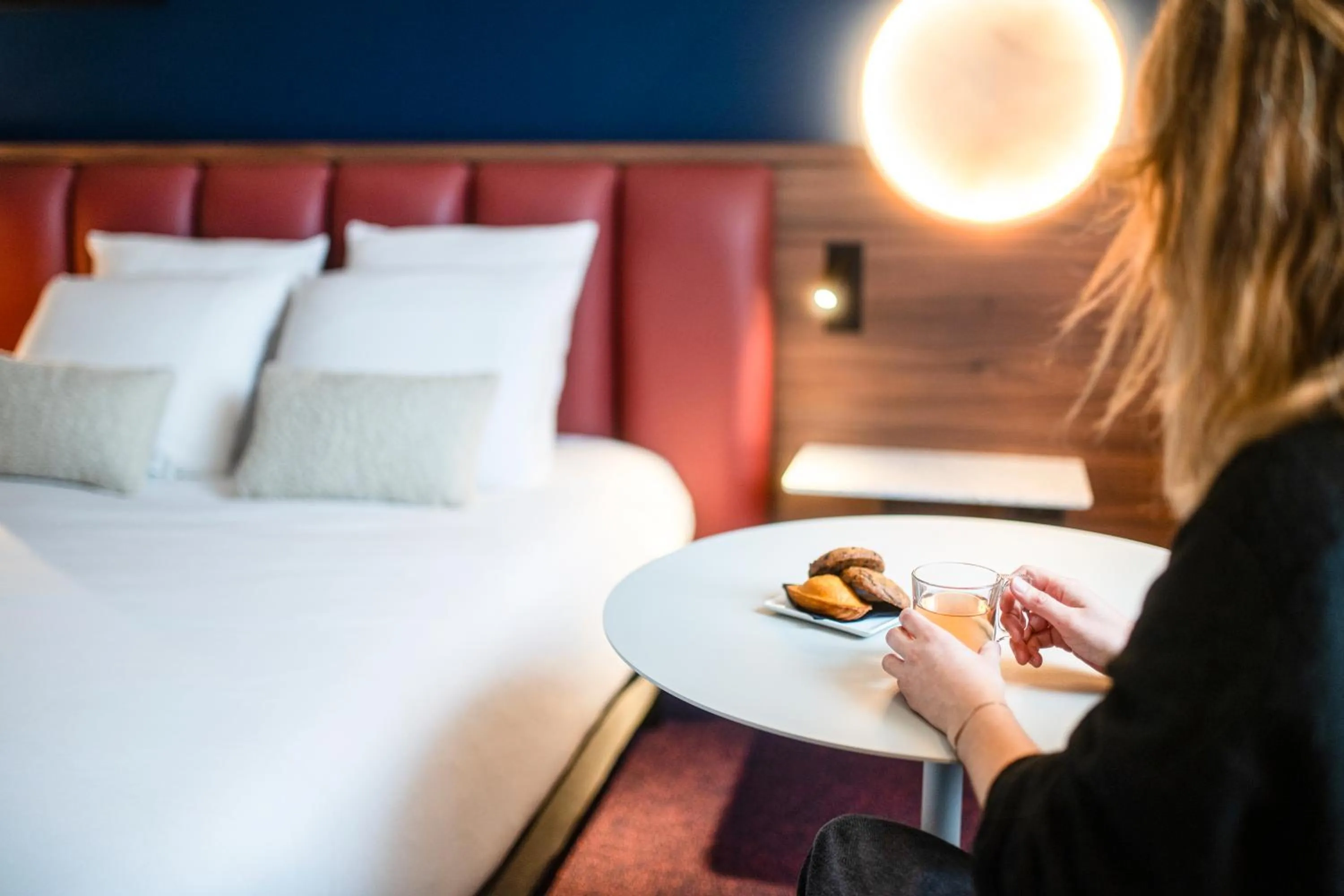 Food and drinks, Bed in Mercure Caen Cote De Nacre