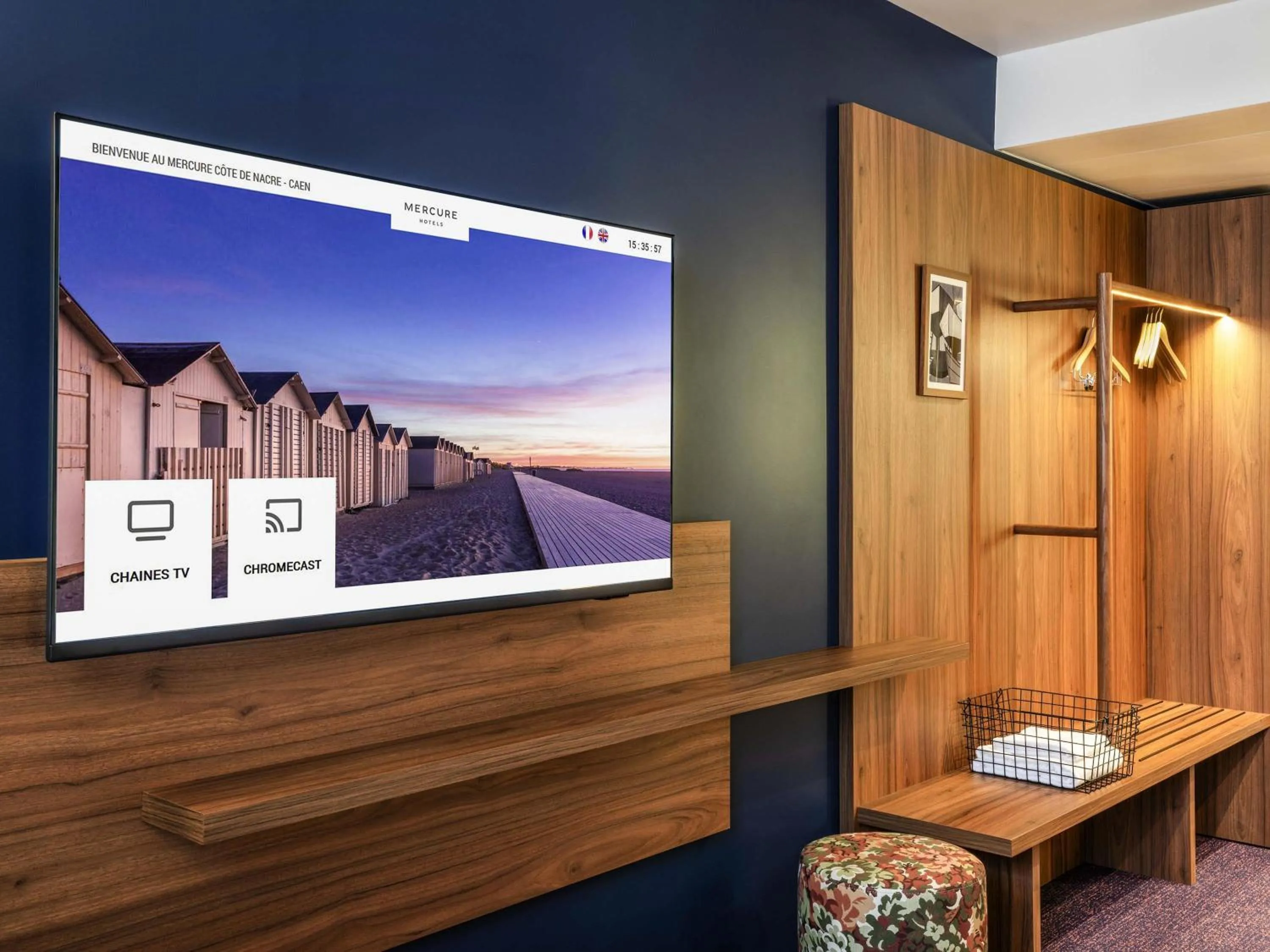 Bedroom in Mercure Caen Cote De Nacre