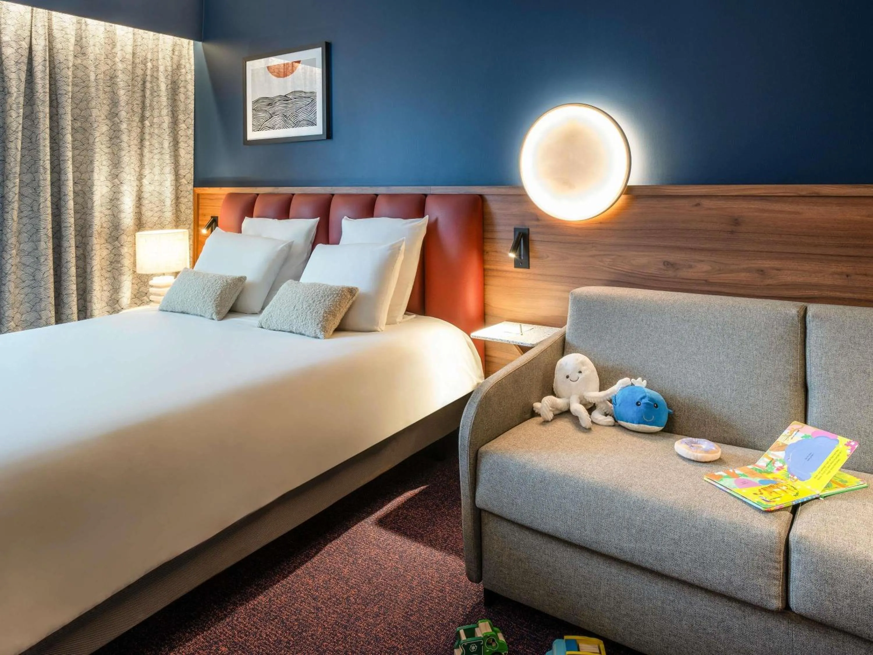 Bedroom, Bed in Mercure Caen Cote De Nacre