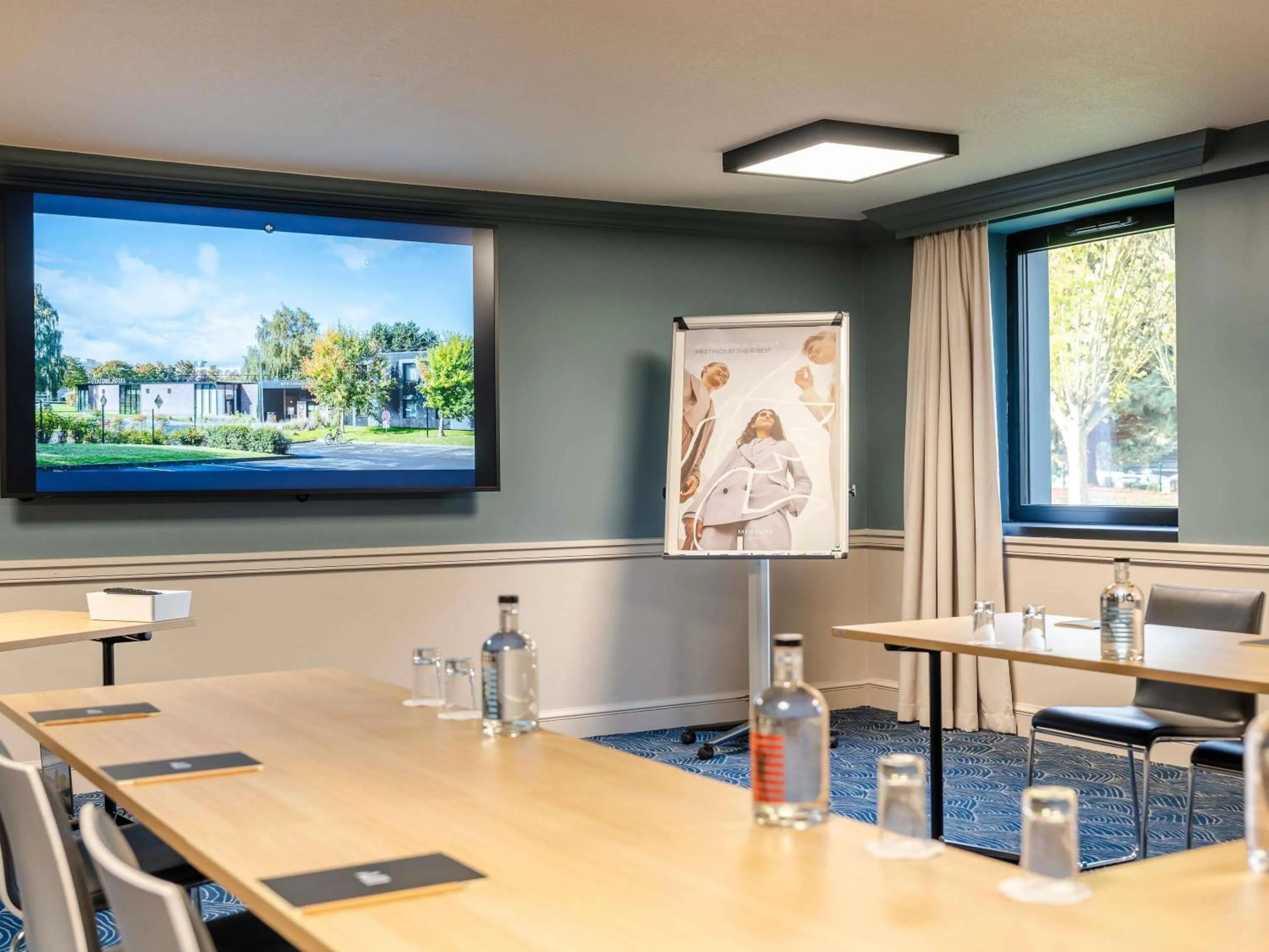 Meeting/conference room in Mercure Caen Cote De Nacre