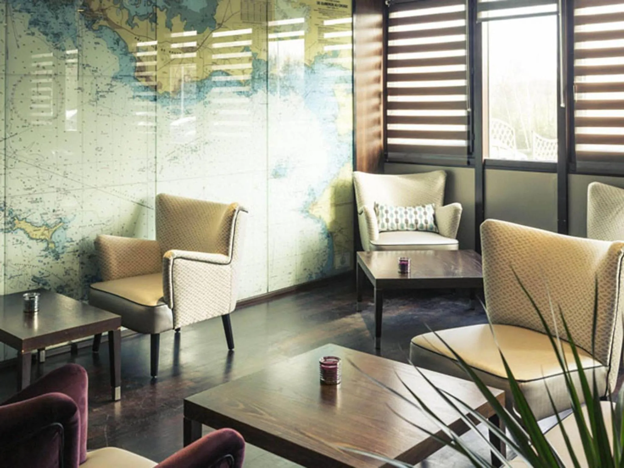 Lounge or bar in Hotel Mercure Rennes Cesson