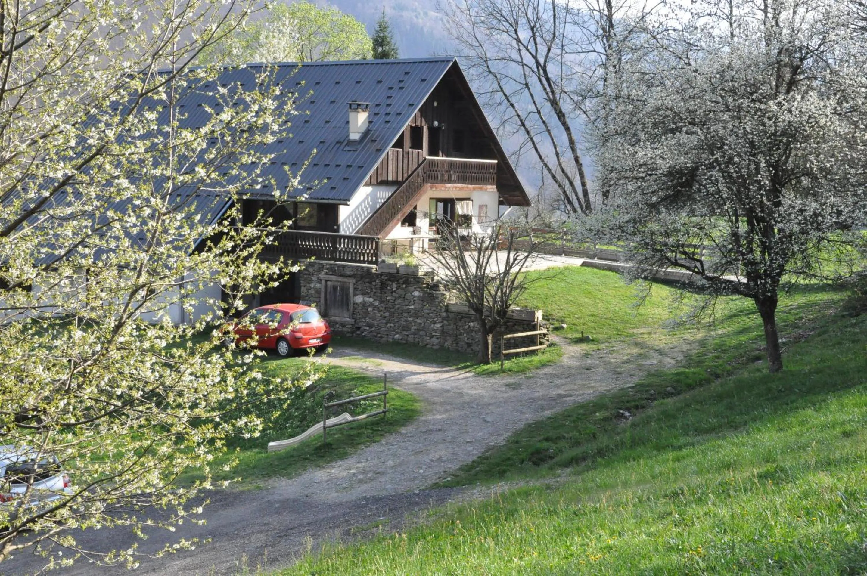 Property building in La Grange Aux Loups