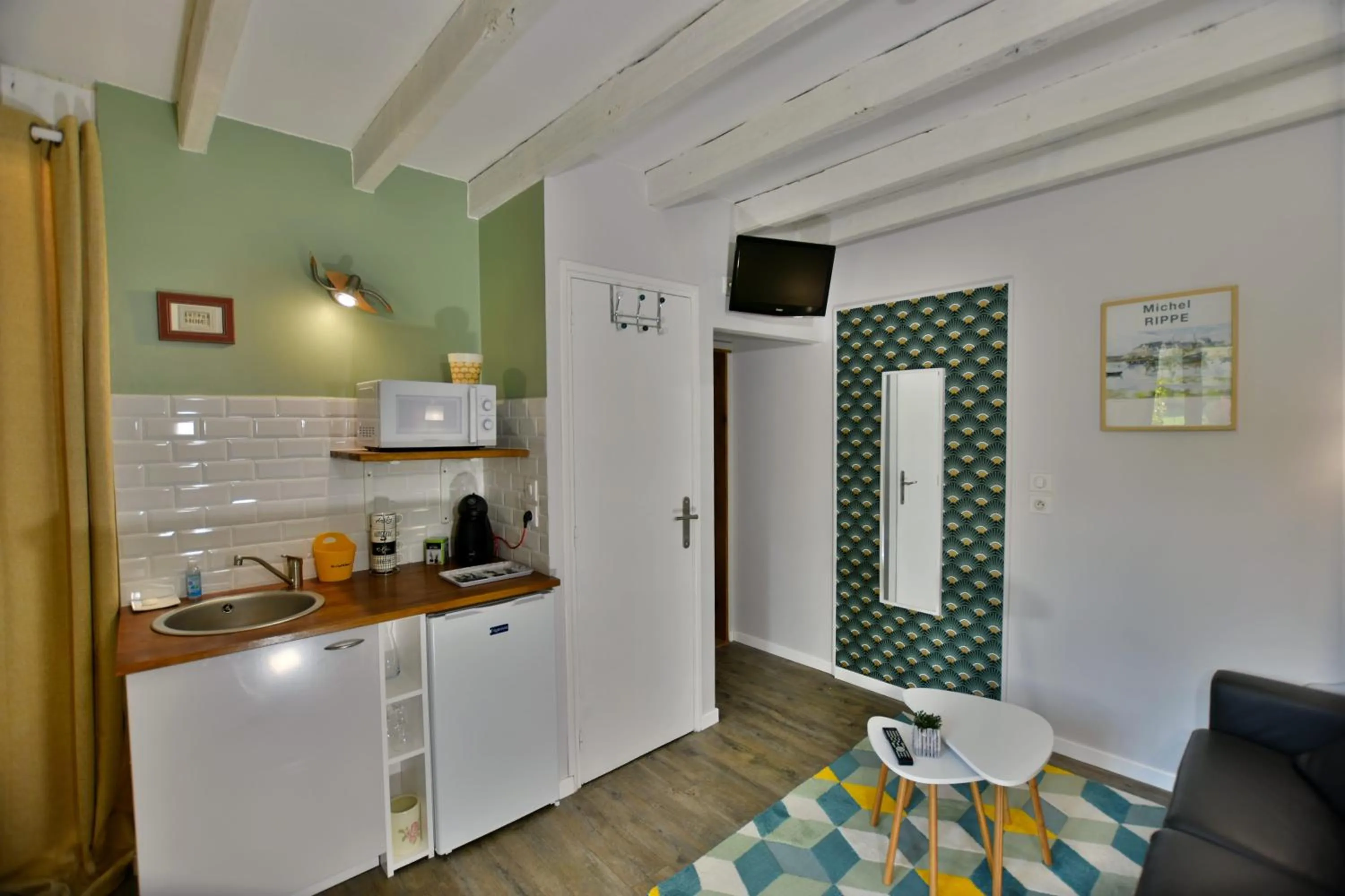 Kitchen or kitchenette in Le Mas Des Bories - Grand Perigueux