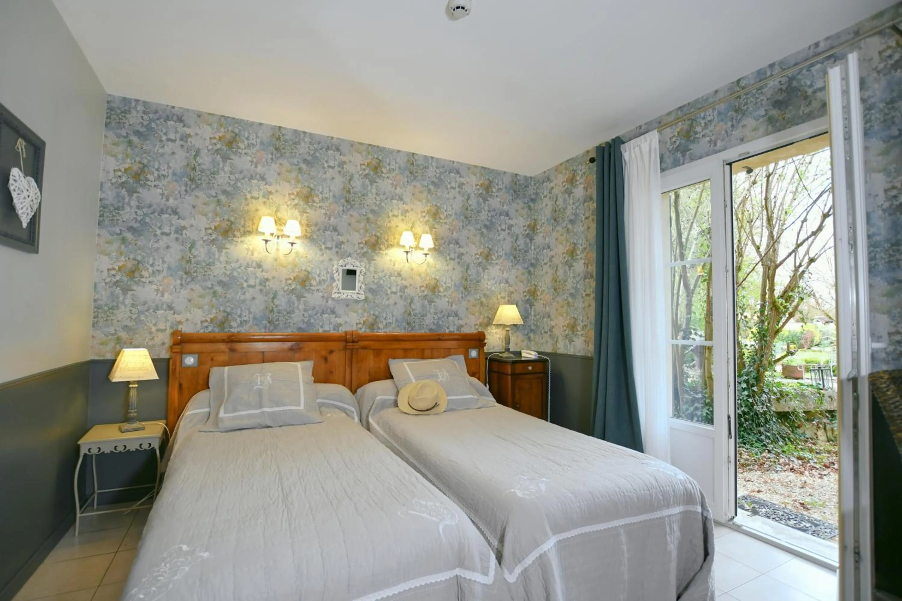 Bed in Le Mas Des Bories - Grand Perigueux