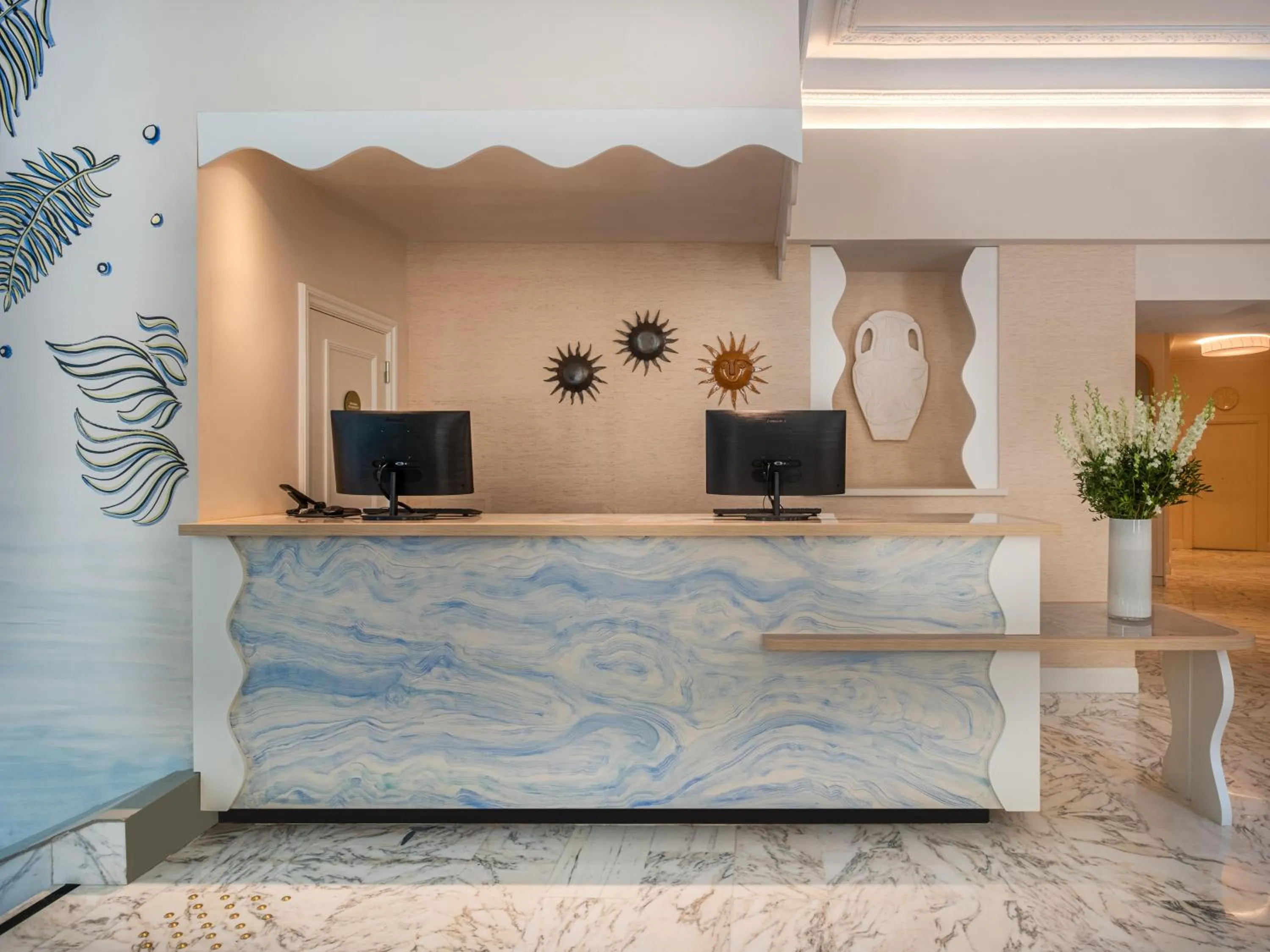 Lobby or reception in Hôtel Le Soleia by Inwood Hotels
