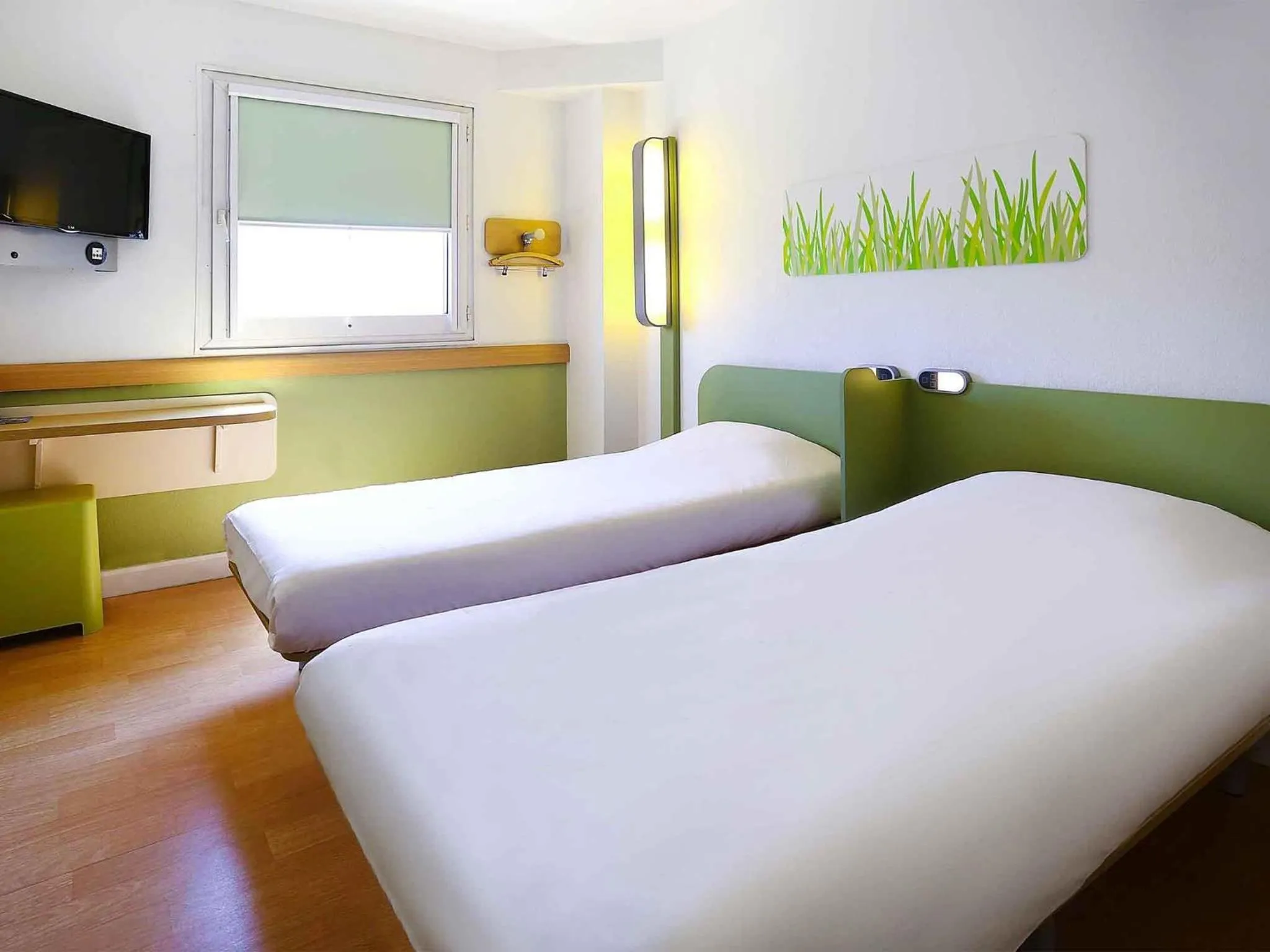 Bedroom, Bed in Ibis Budget Toulon Centre