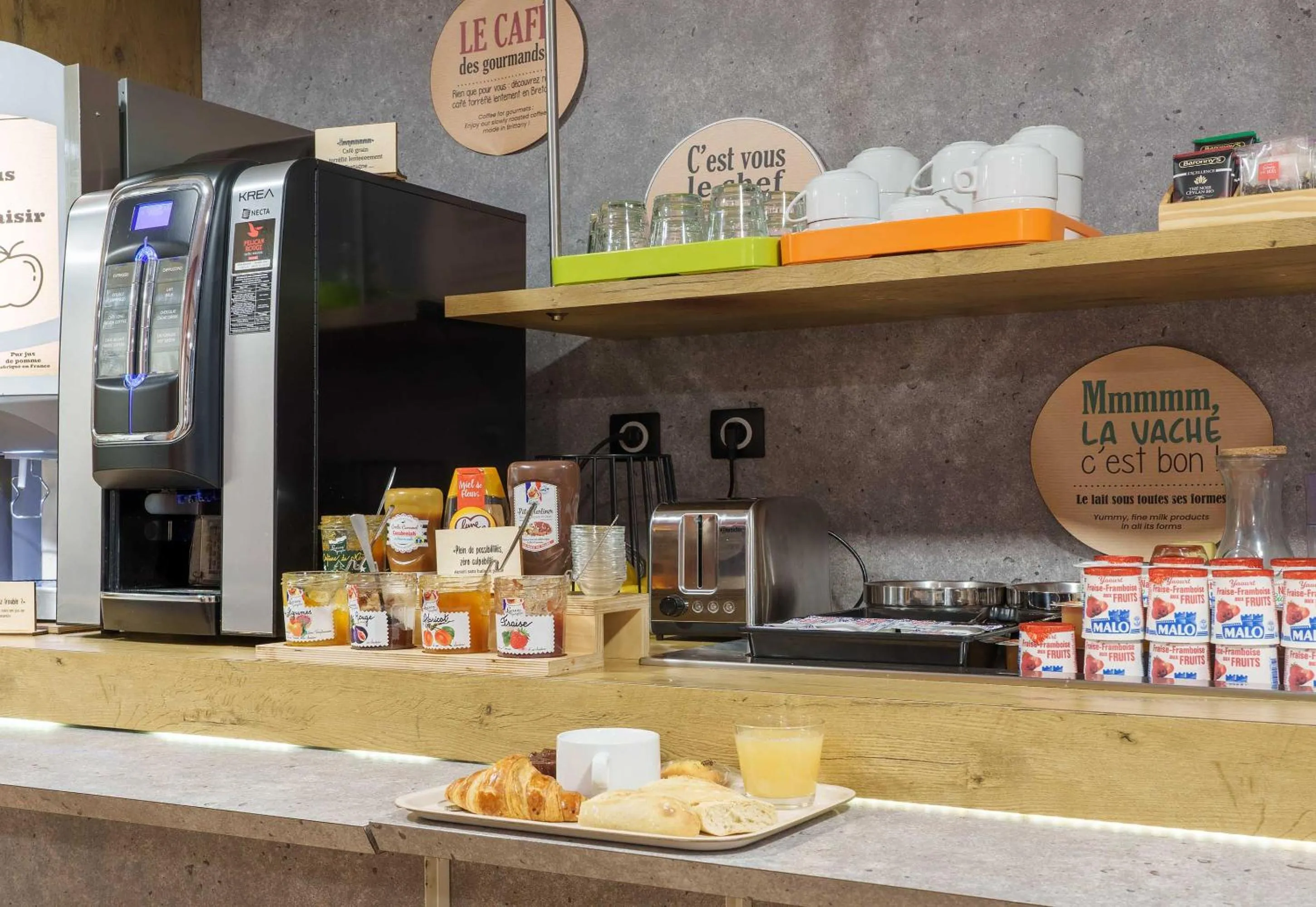 Breakfast in B&B HOTEL Troyes Centre