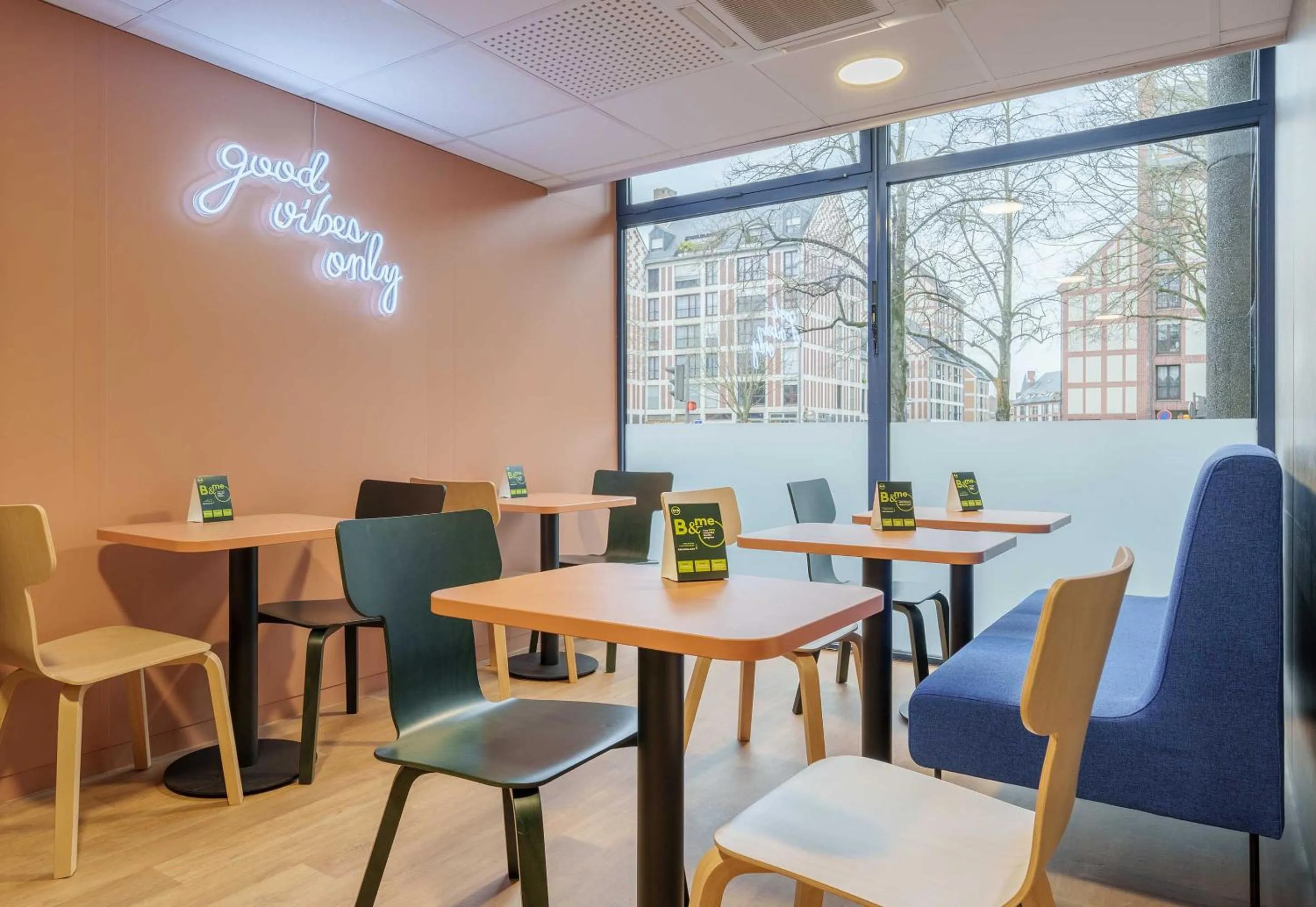 Breakfast in B&B HOTEL Troyes Centre