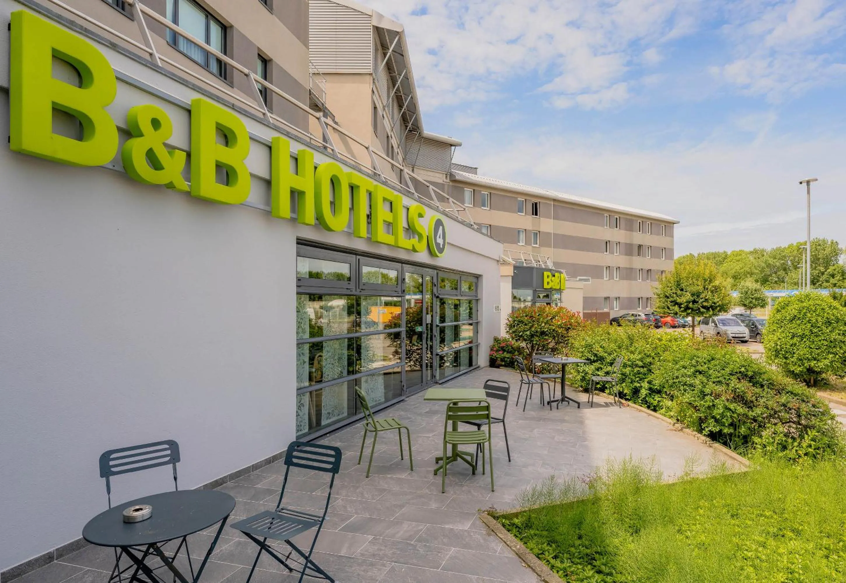 Property building in B&B HOTEL Calais Terminal Cité Europe 4 étoiles