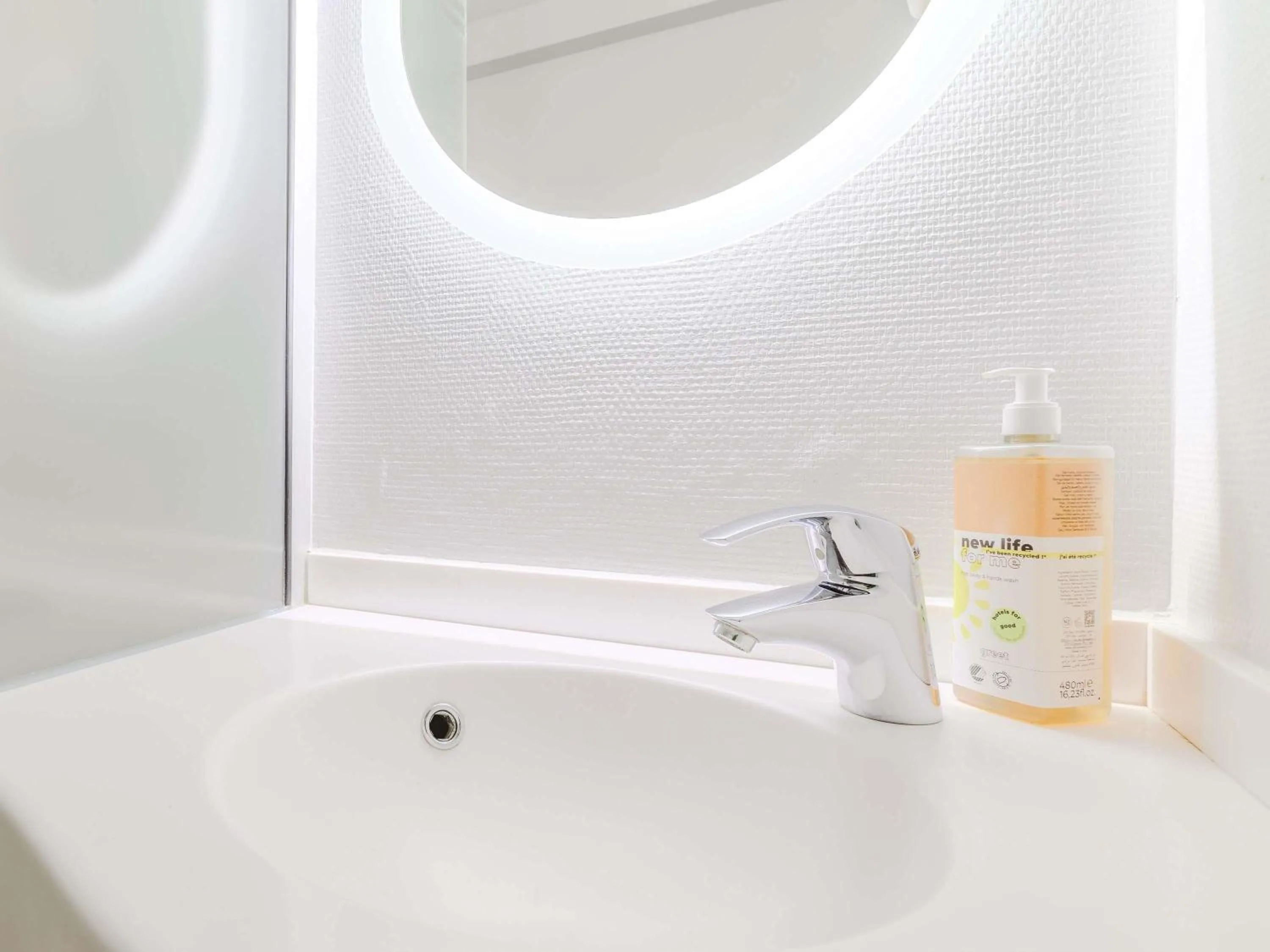 Bedroom in greet hôtel Annecy Cran-Gevrier by Accor