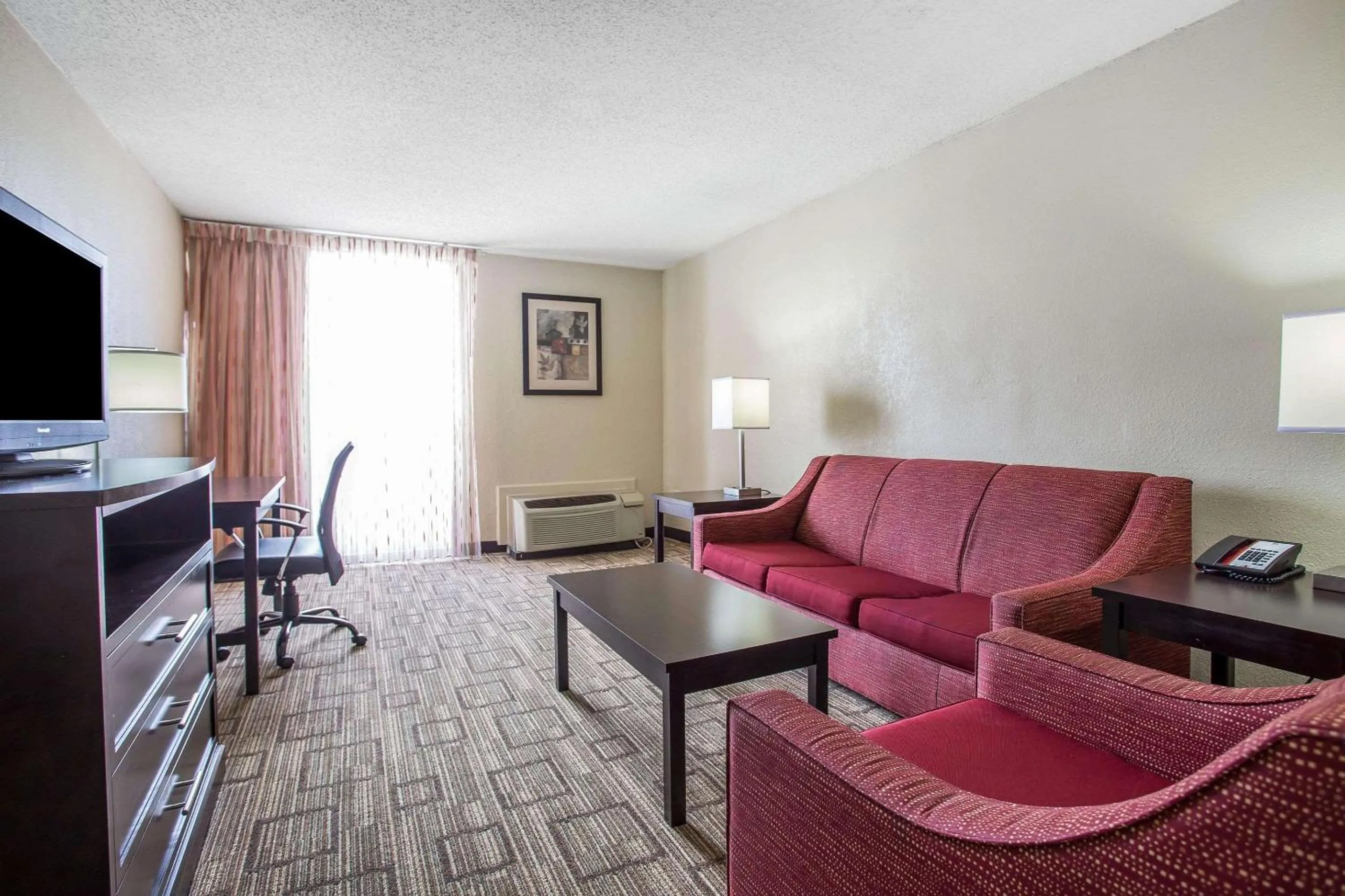 Photo of the whole room in Clarion Hotel Fort Mill Near Amusement Park