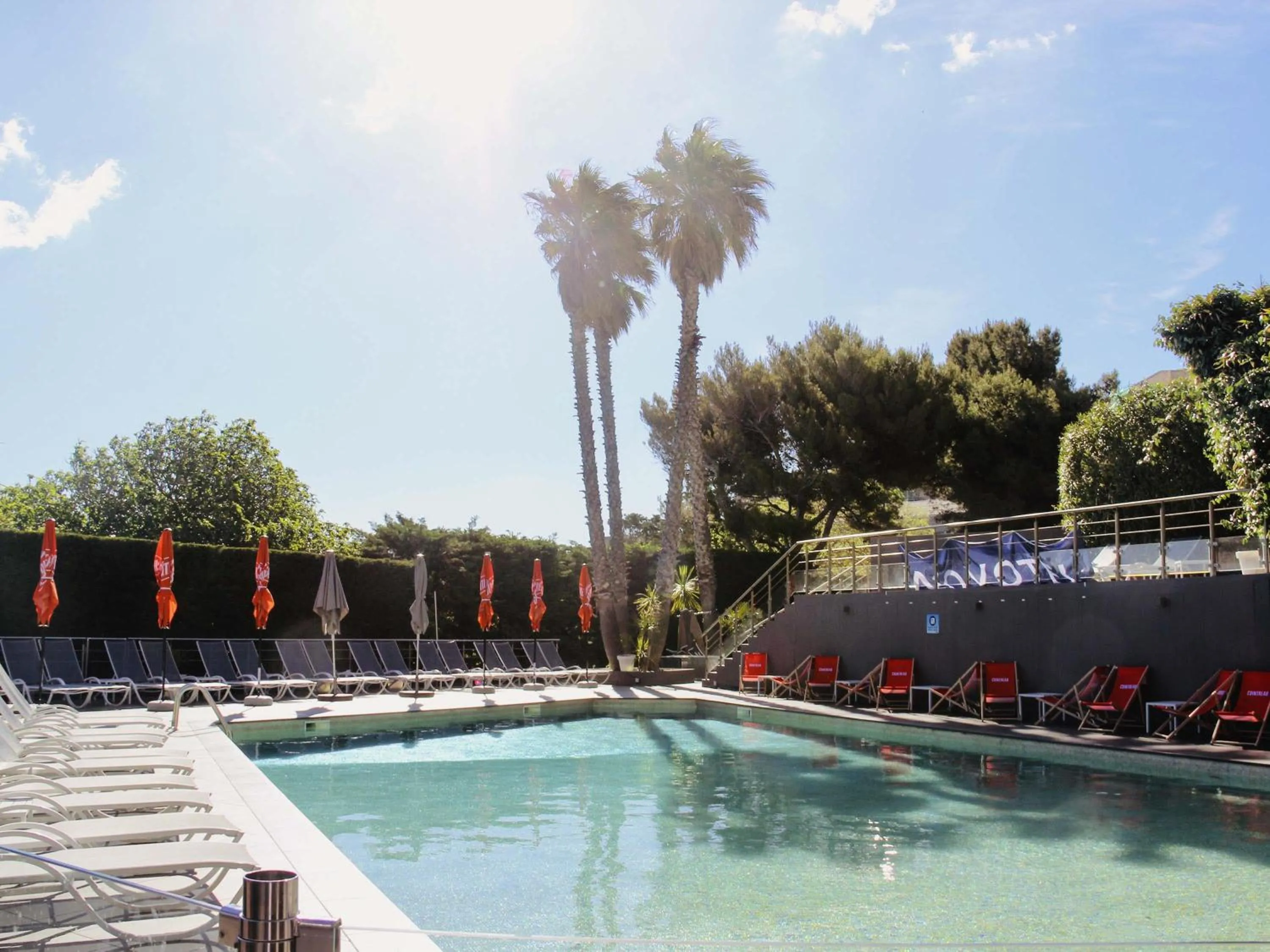 Pool view in Novotel Marseille Vieux Port