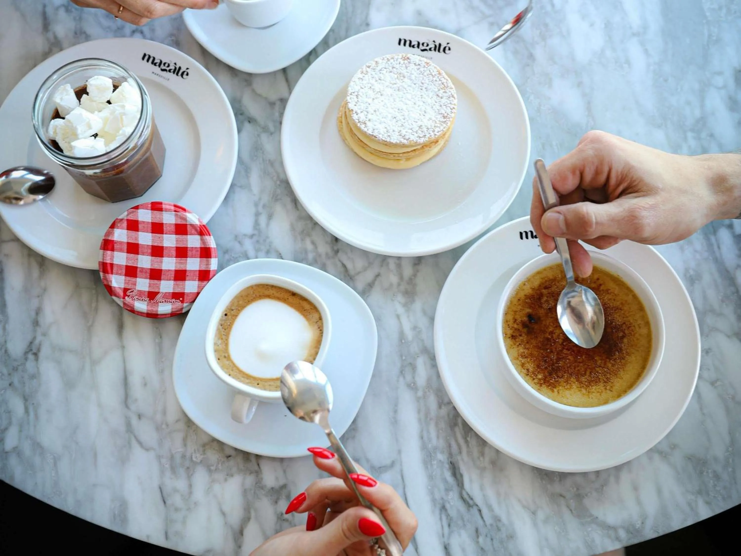 Restaurant/places to eat in Novotel Marseille Vieux Port