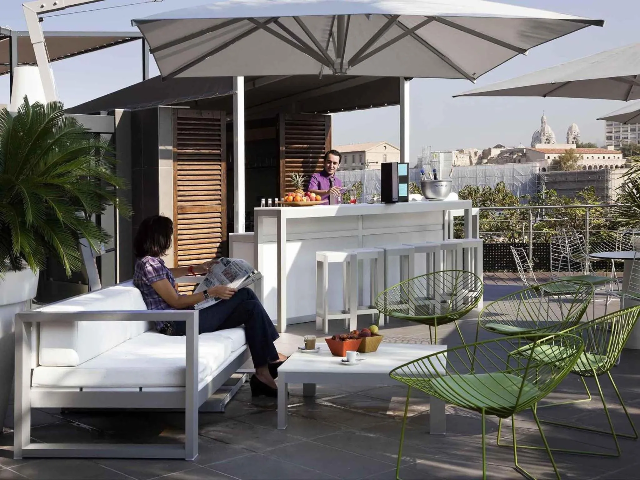 Restaurant/places to eat in Novotel Marseille Vieux Port