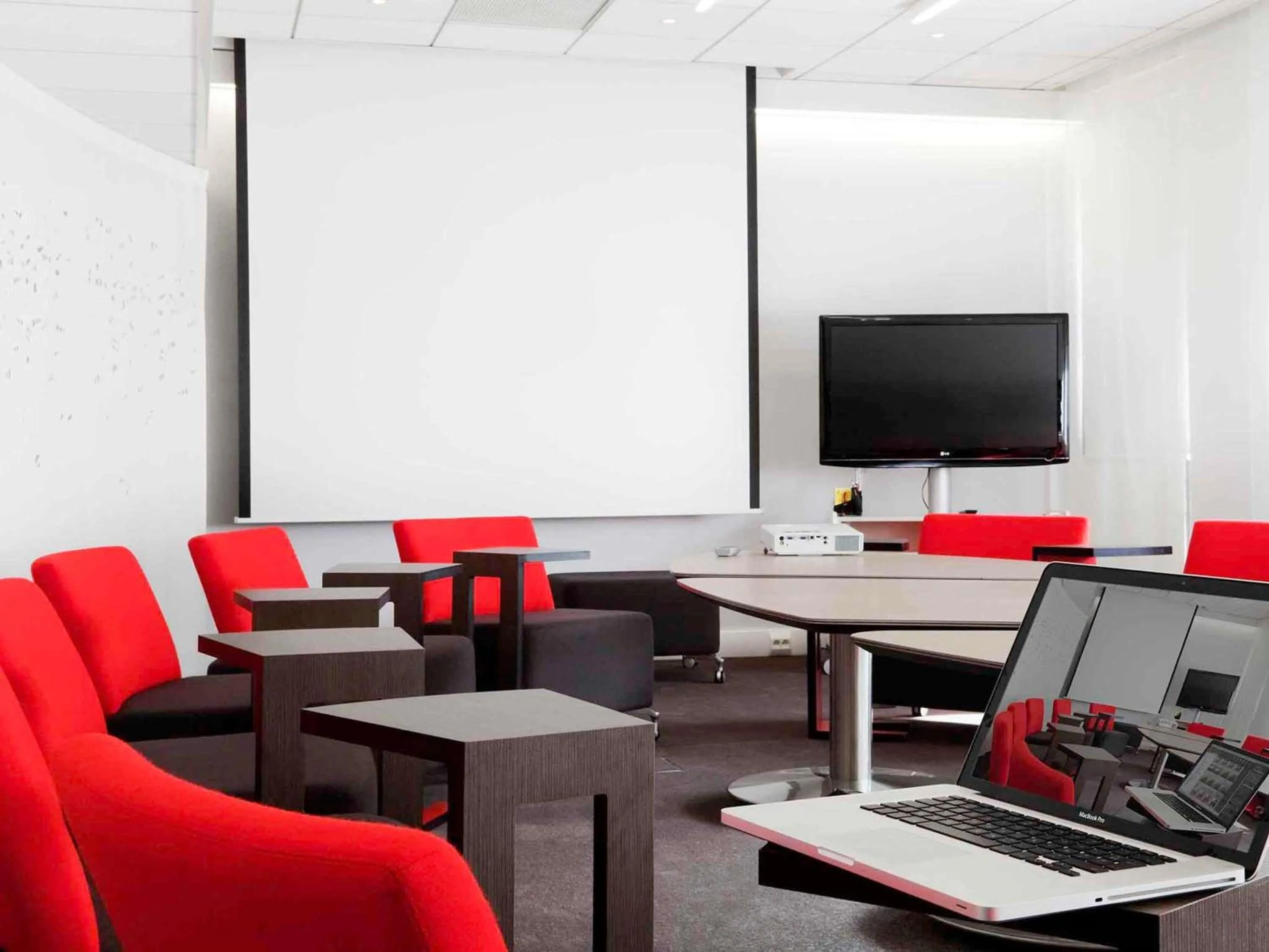 Meeting/conference room in Novotel Marseille Vieux Port