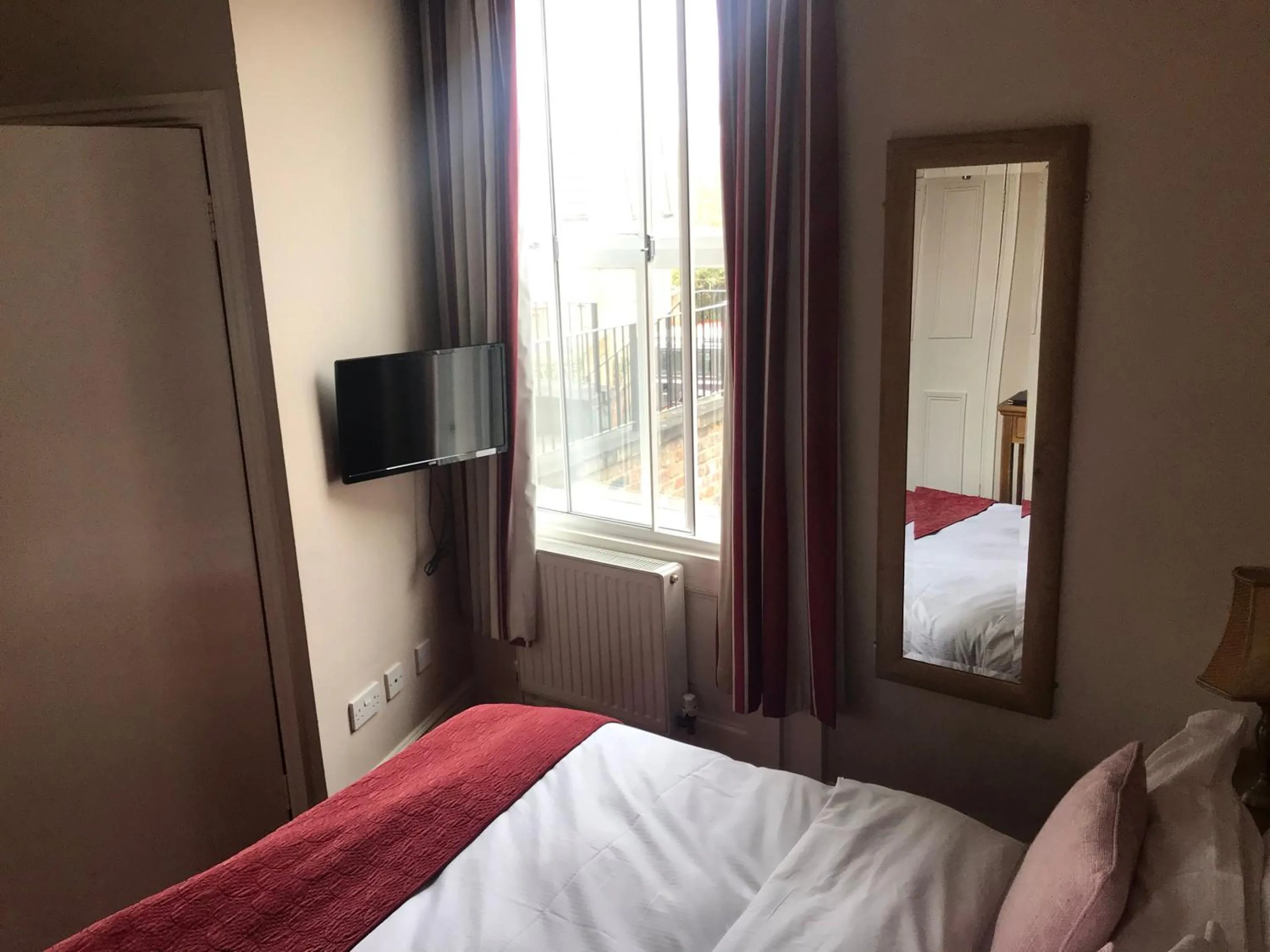 Bed in The Apple House