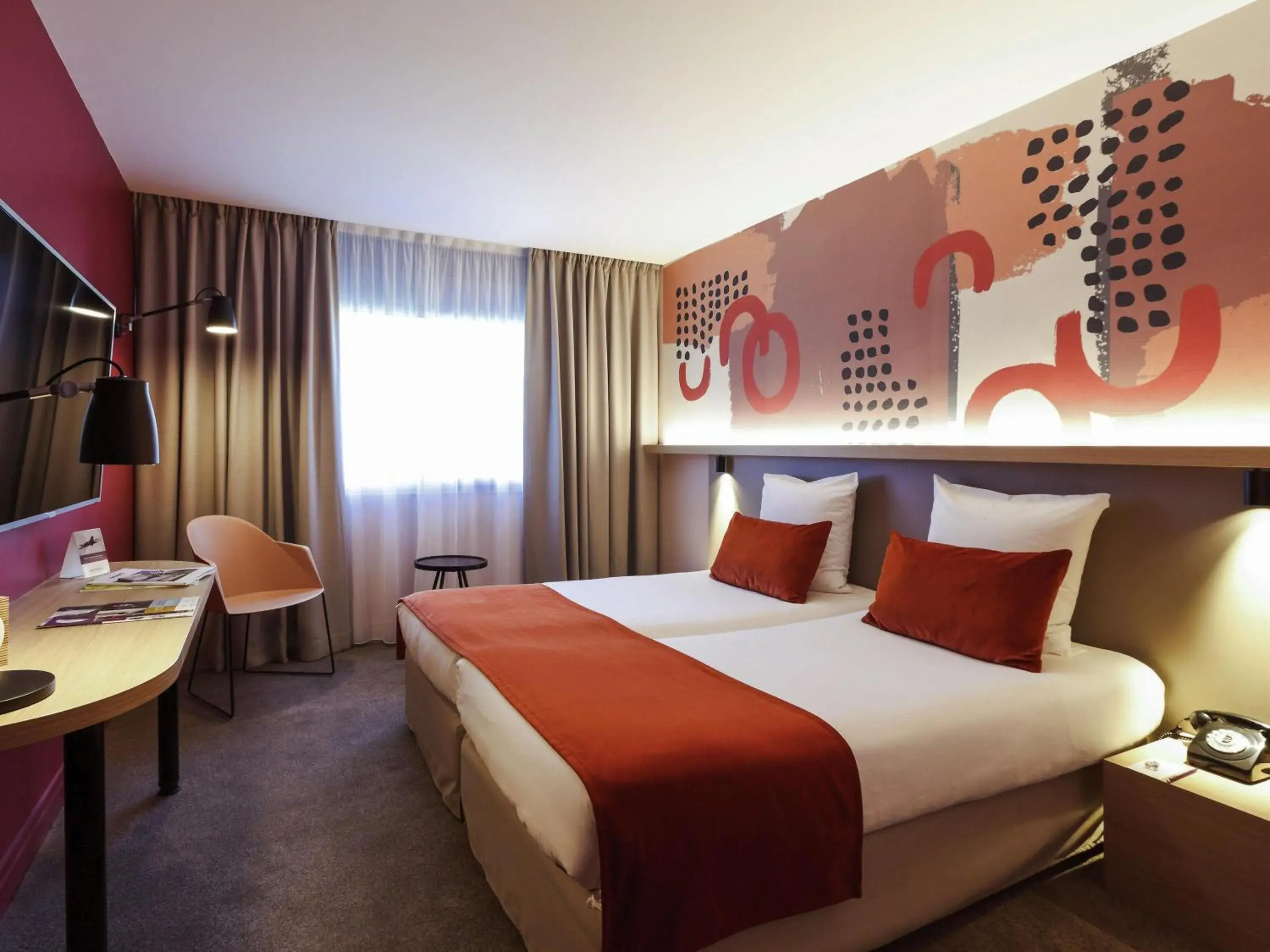 Standard Double Room in Mercure Lyon Charbonnières Standard Double Room in Mercure Lyon Charbonnières