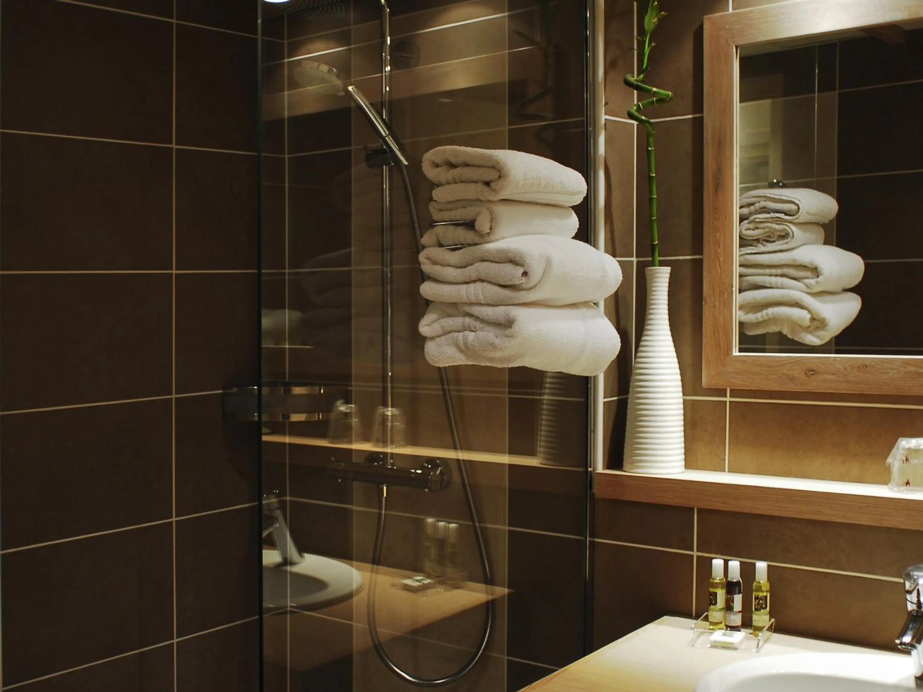 Bedroom in Mercure Lyon Charbonnières