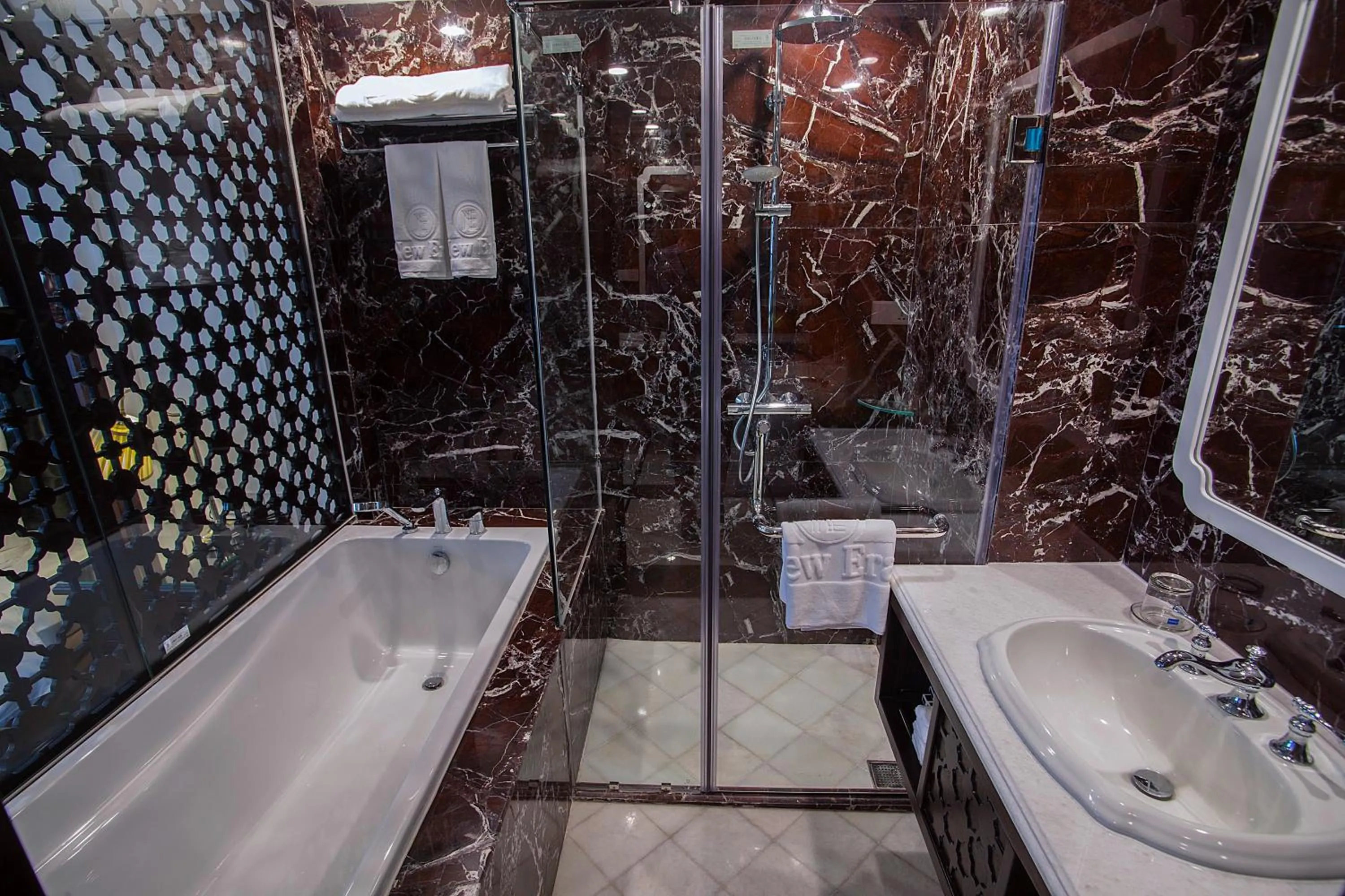 Bathroom in New Era Hotel & Villa