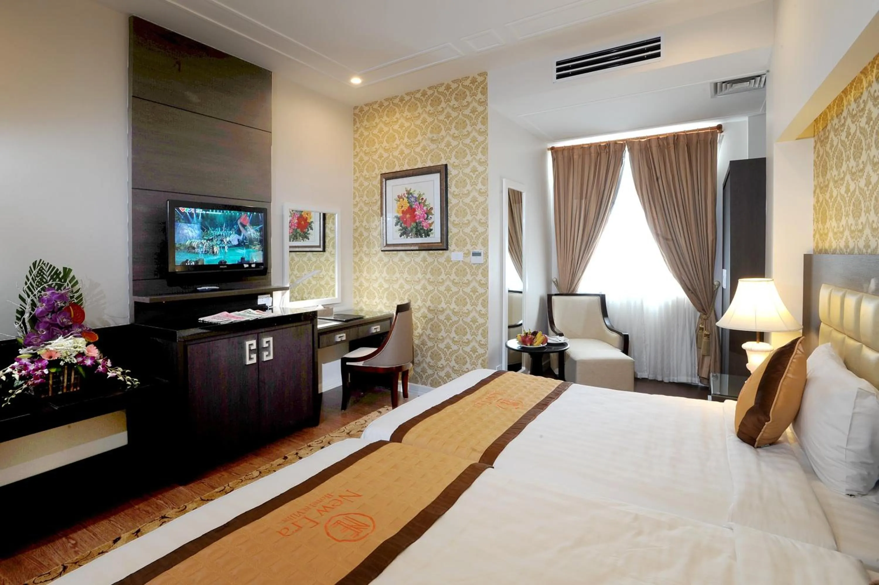 TV/Entertainment Center in New Era Hotel & Villa