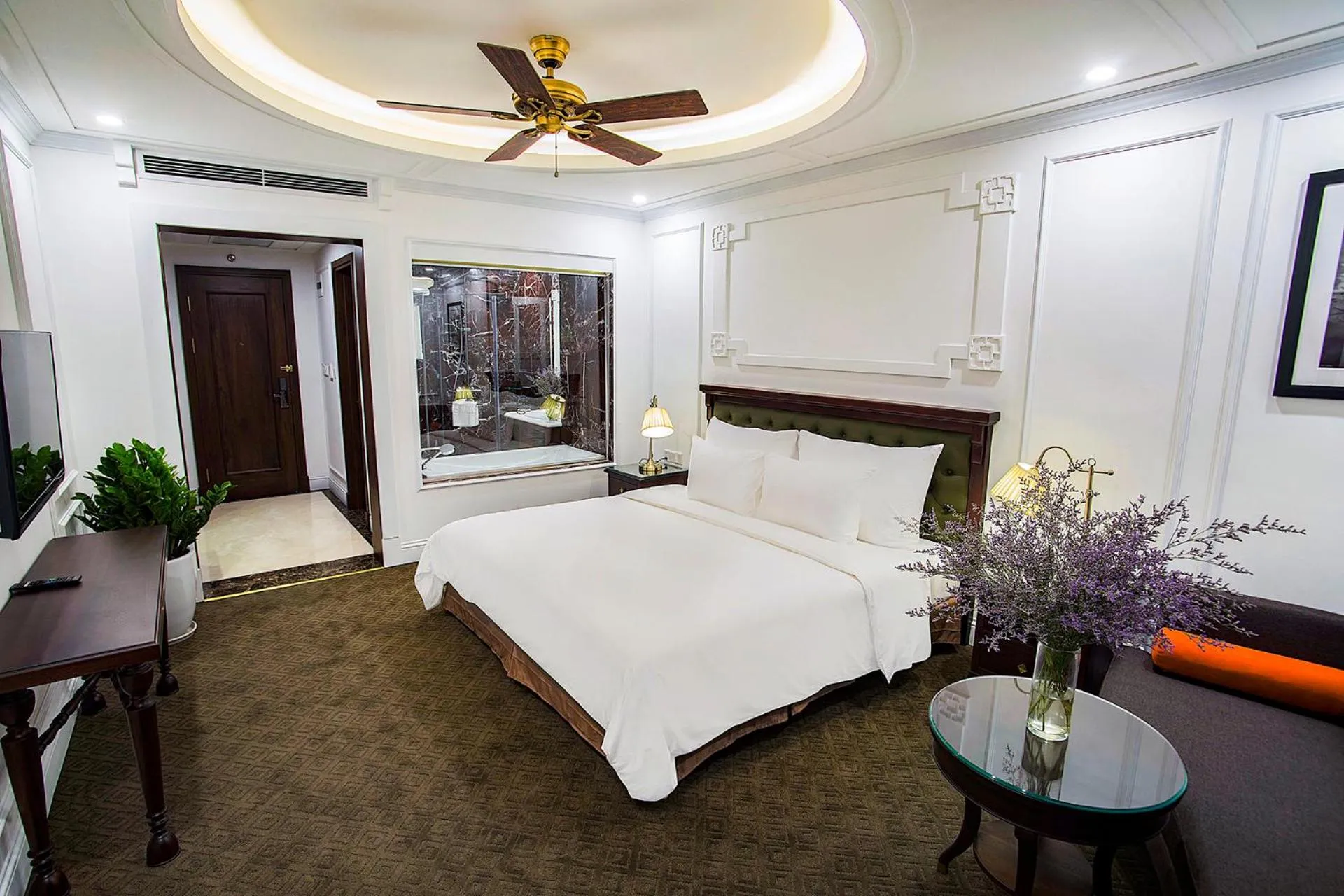 Living room in New Era Hotel & Villa