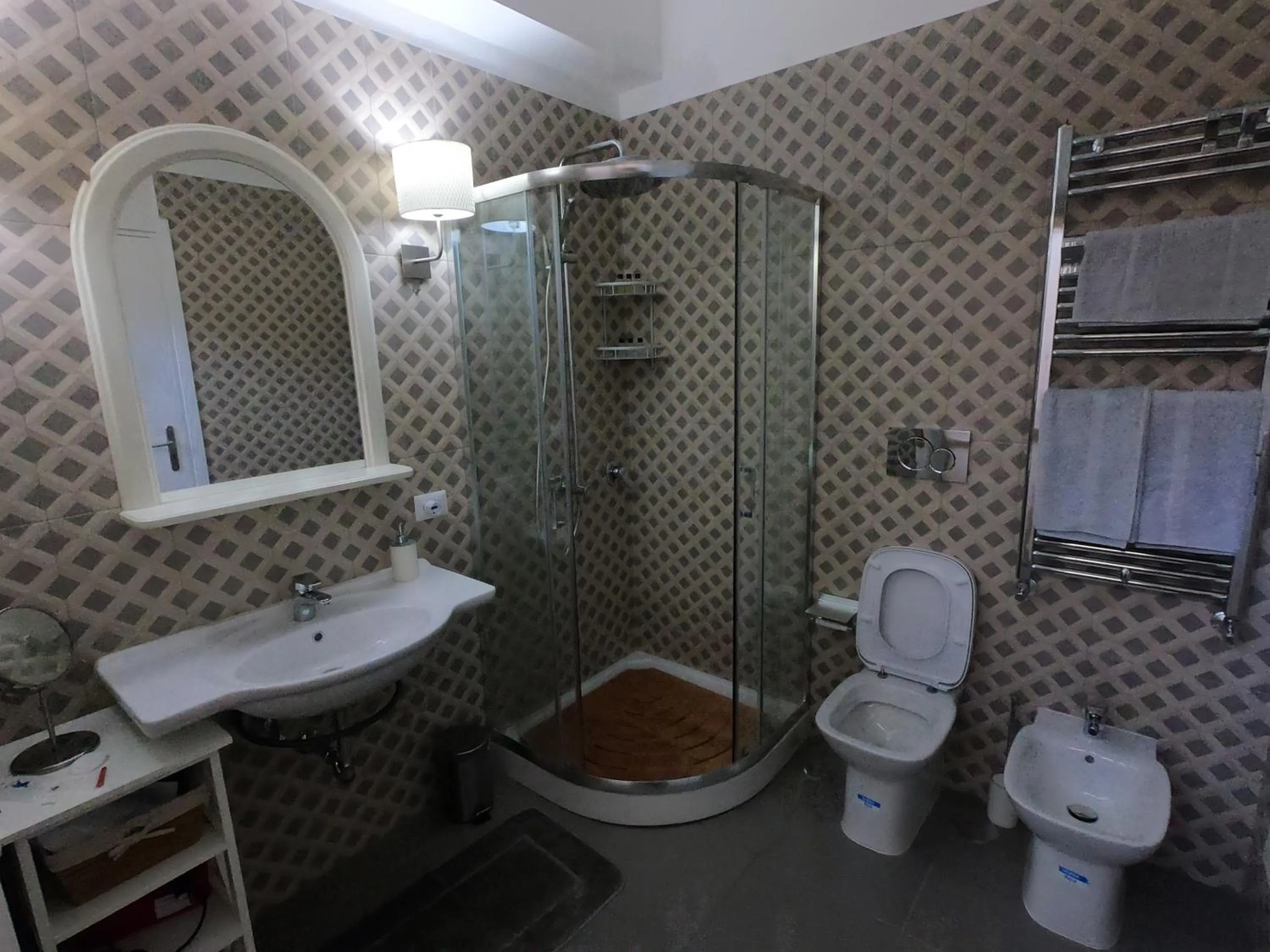 Shower in PINOTTO BNB