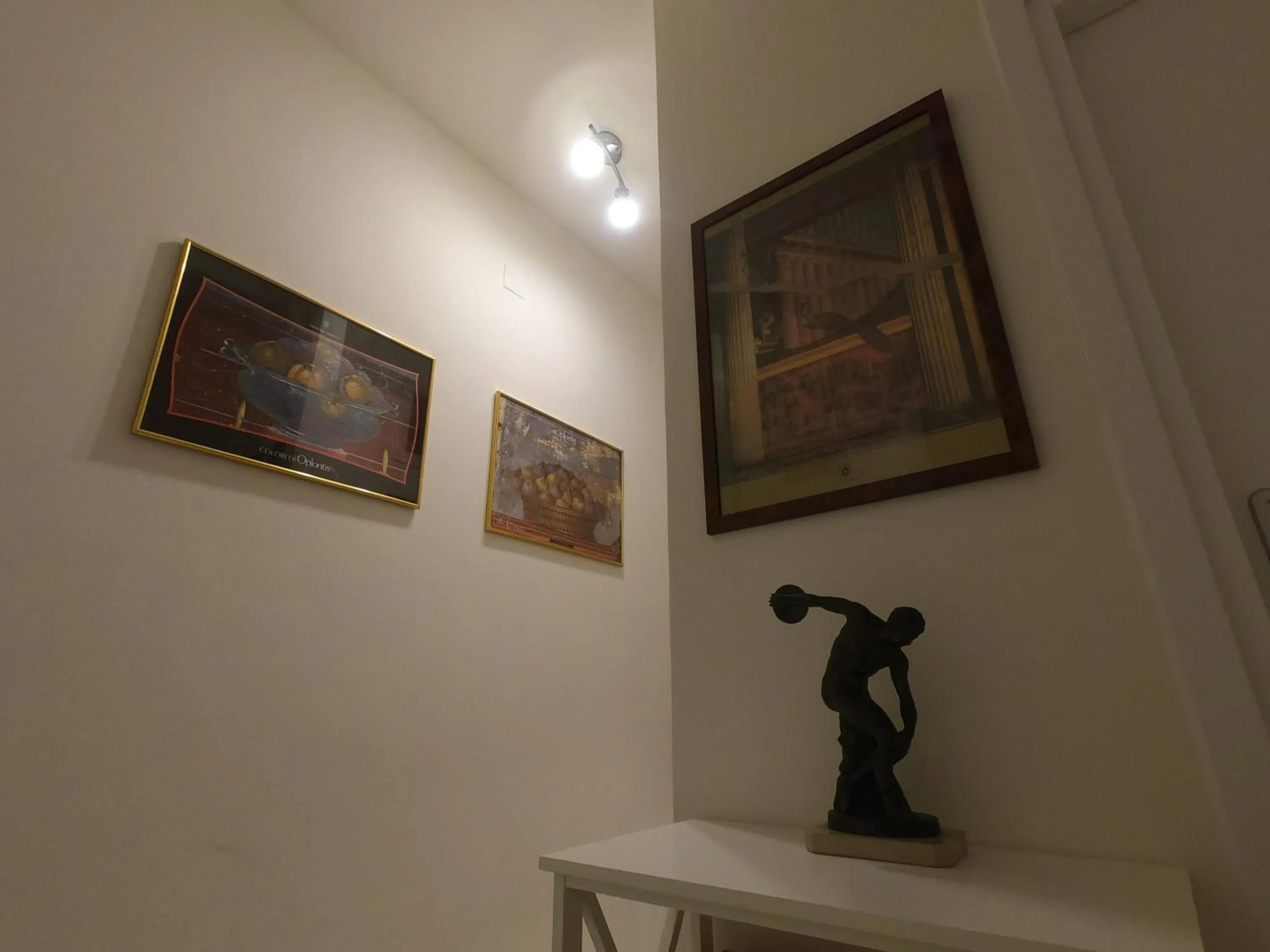 Decorative detail in PINOTTO BNB