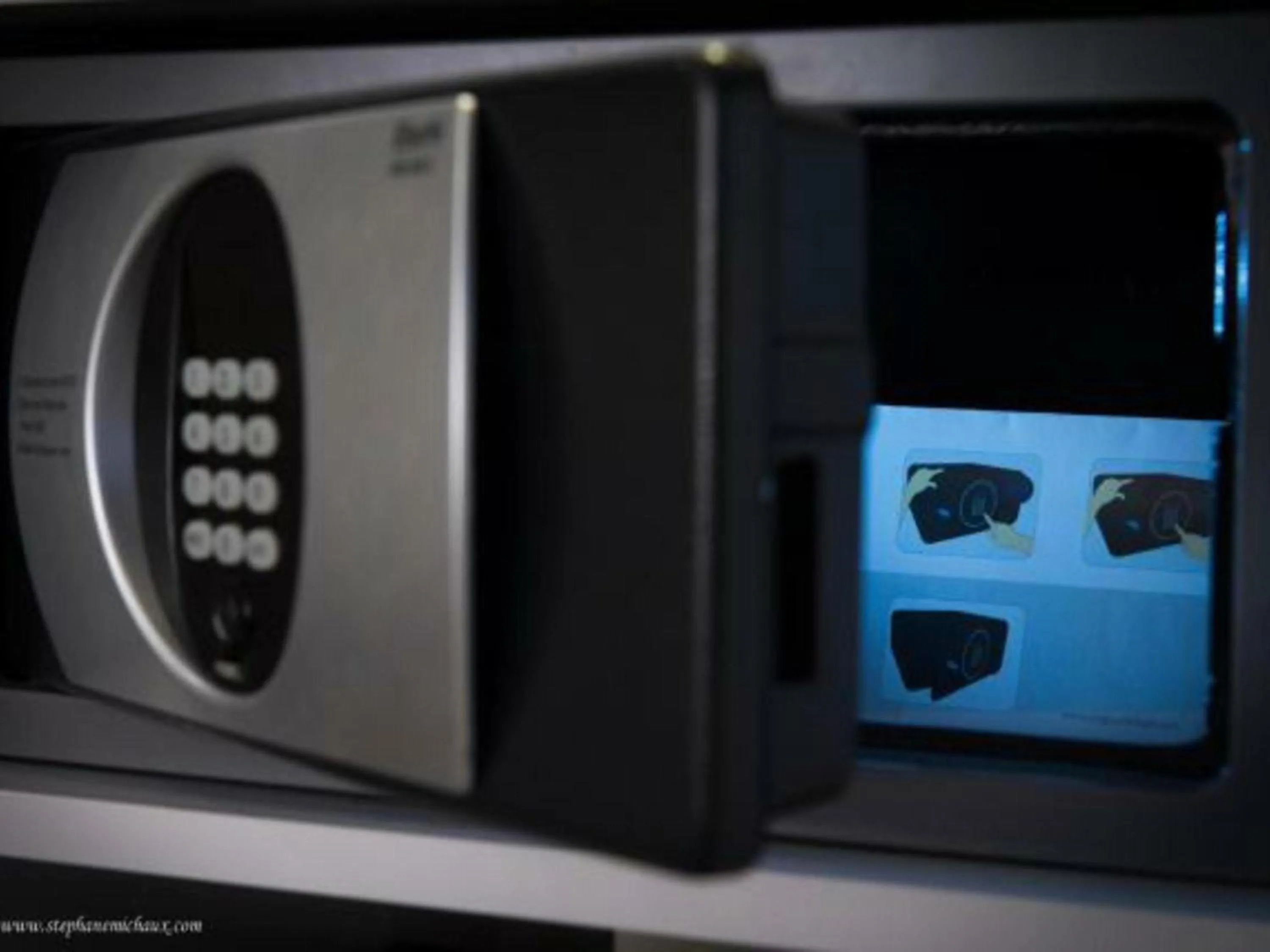 Bedroom in Mercure Paris Centre Tour Eiffel