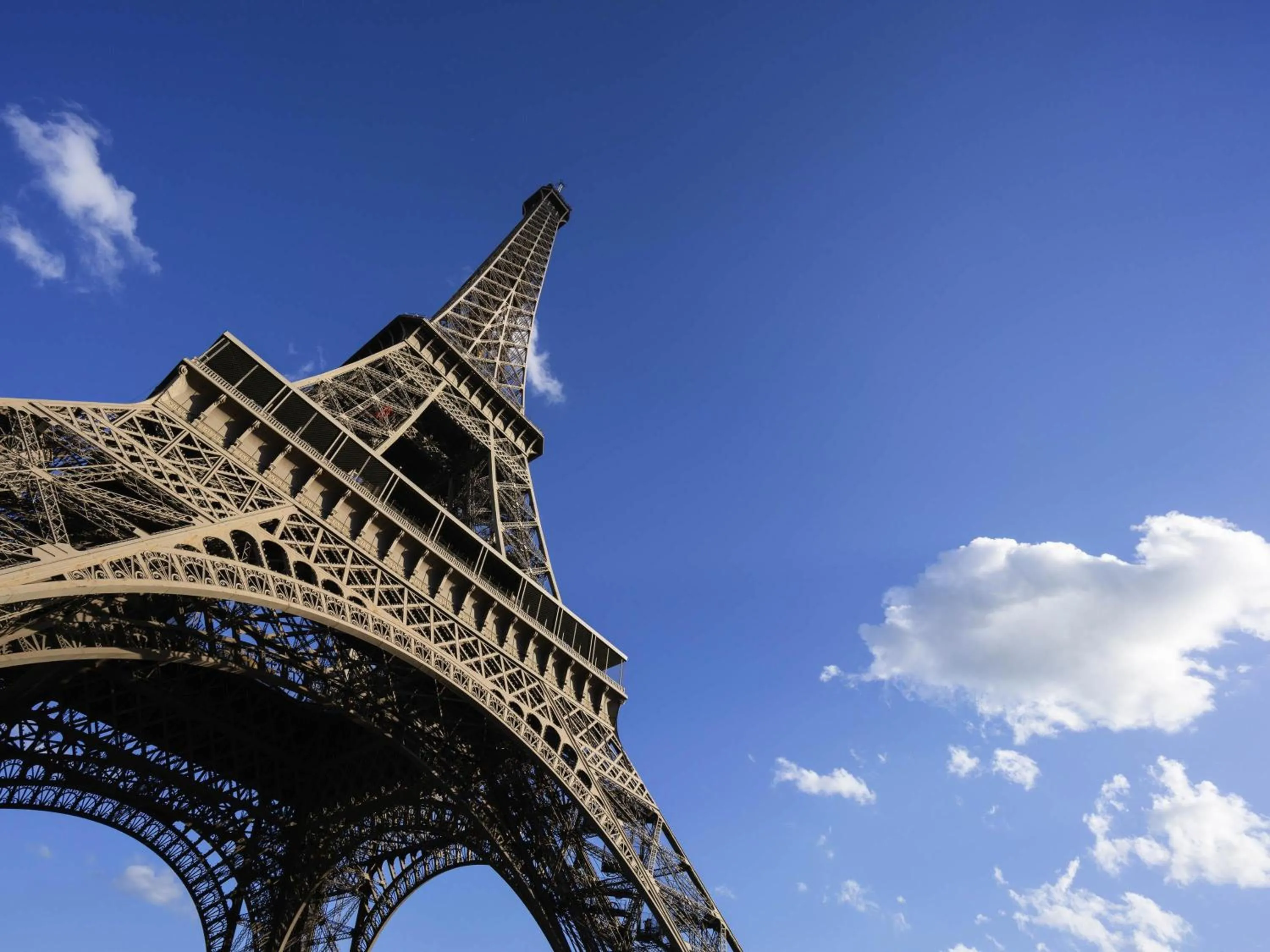 Bedroom in Mercure Paris Centre Tour Eiffel