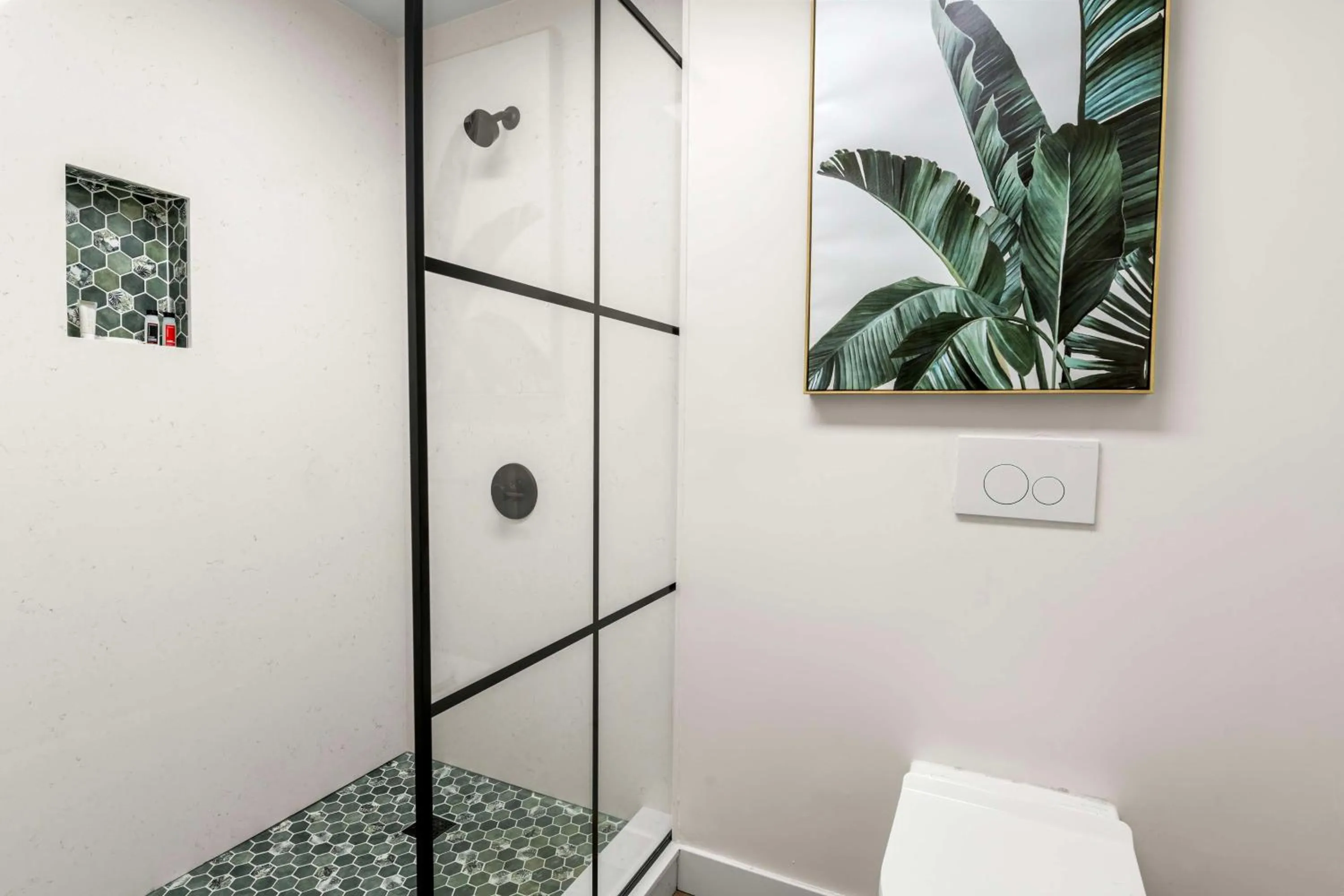 Bathroom in Red Lion Hotel Charlotte