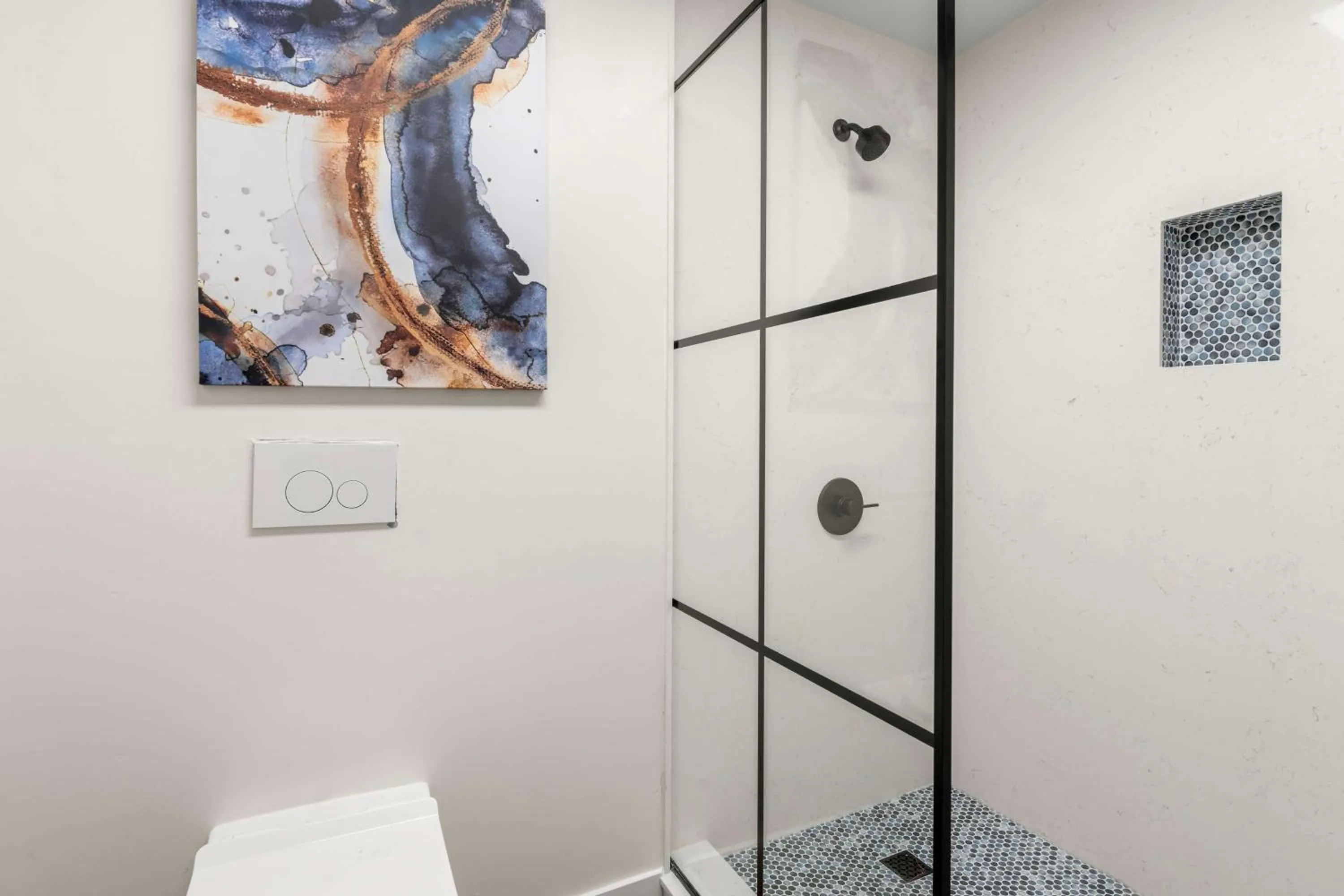 Bathroom in Red Lion Hotel Charlotte