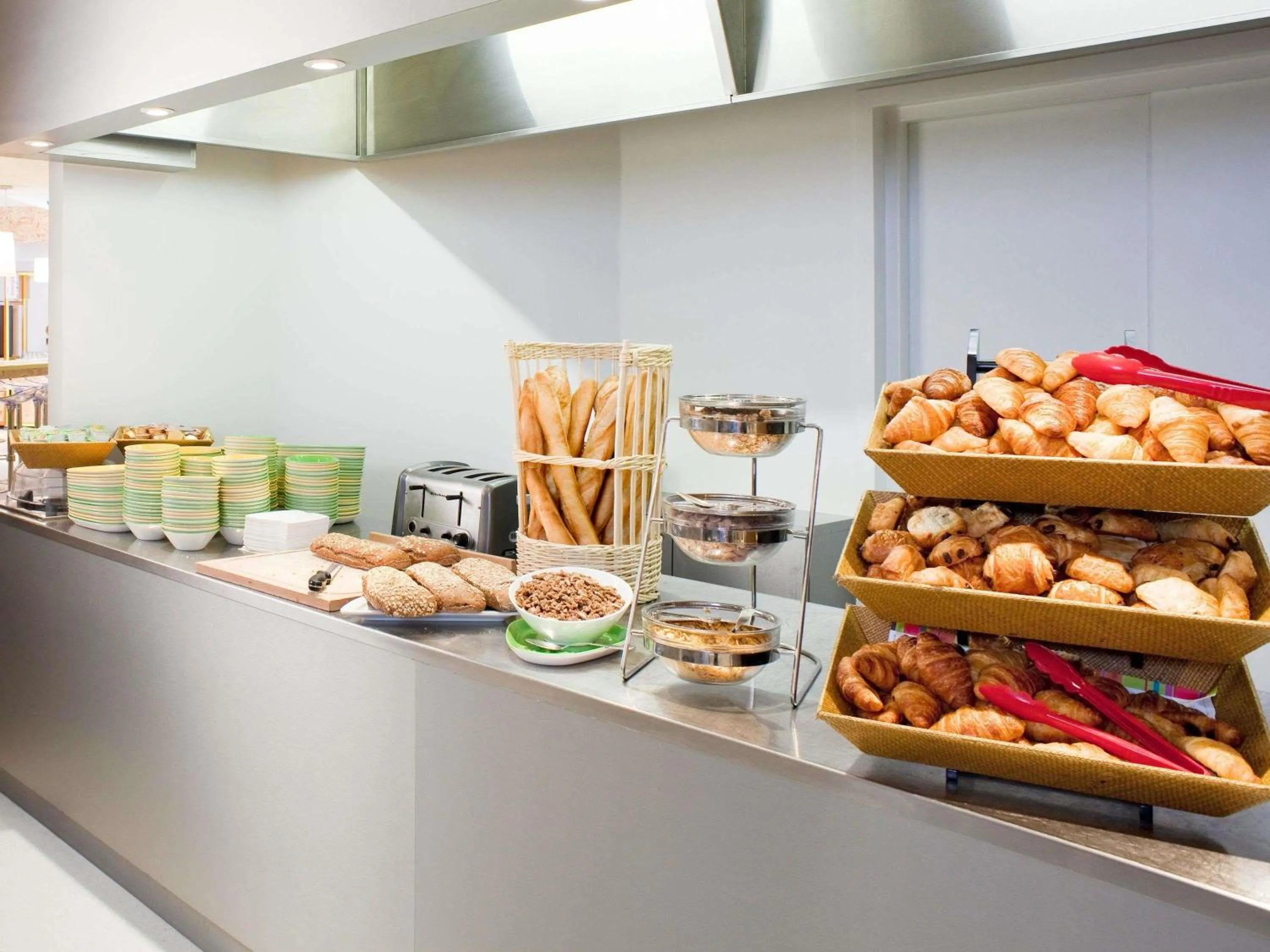 Breakfast in ibis Styles Paris Bercy