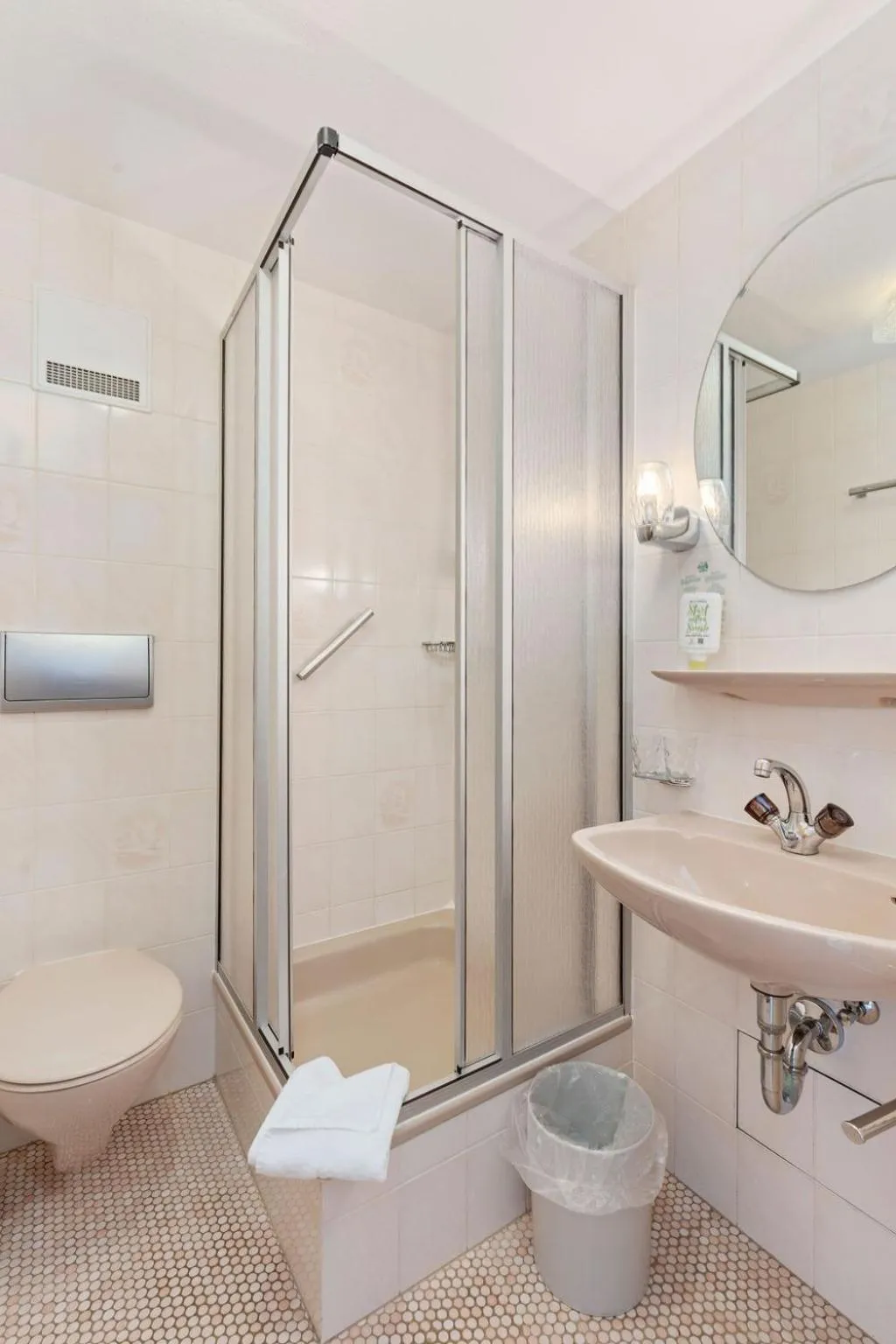 Shower in Hotel Garni Traube