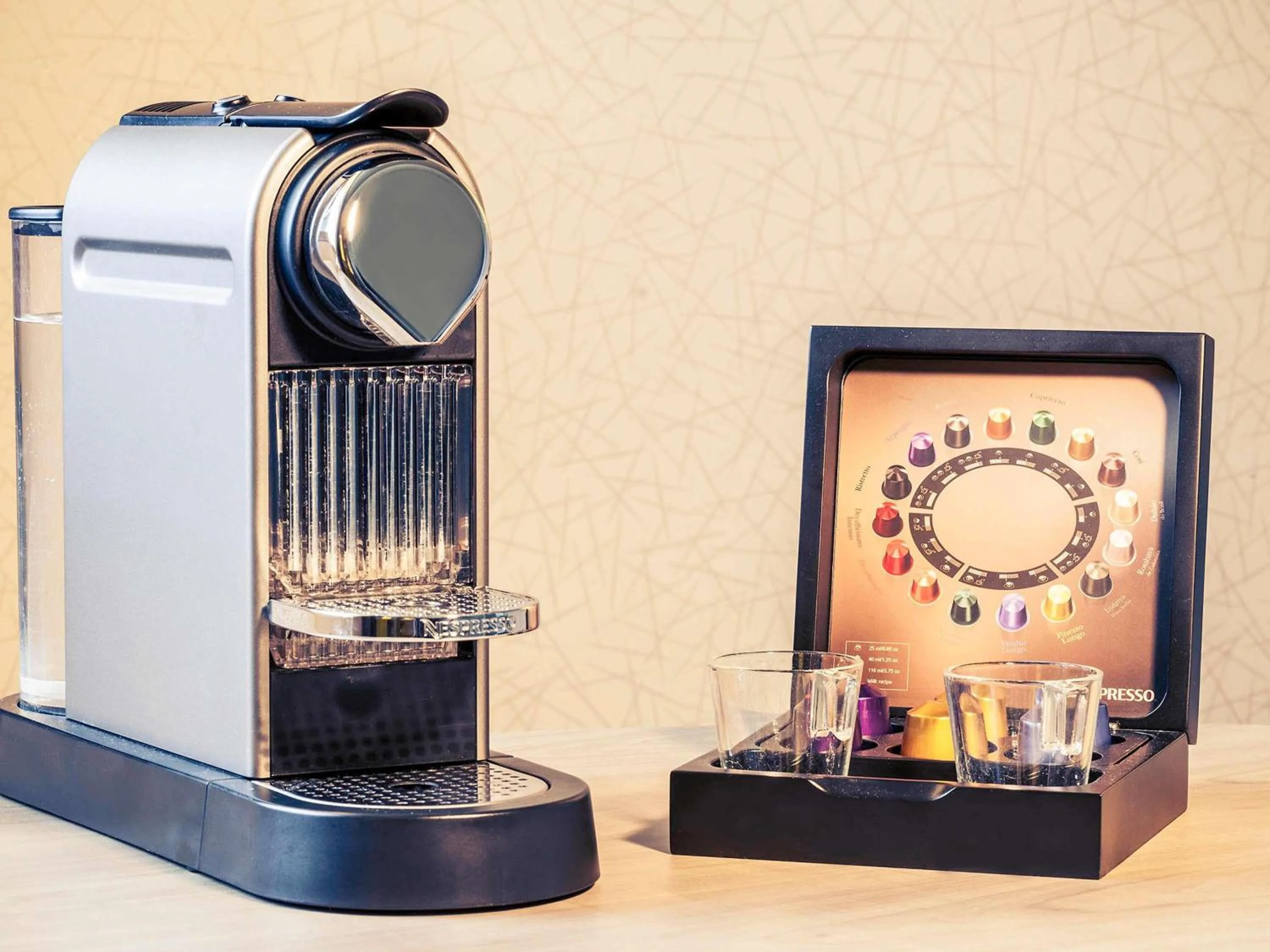 Bedroom in Mercure Paris Val de Fontenay
