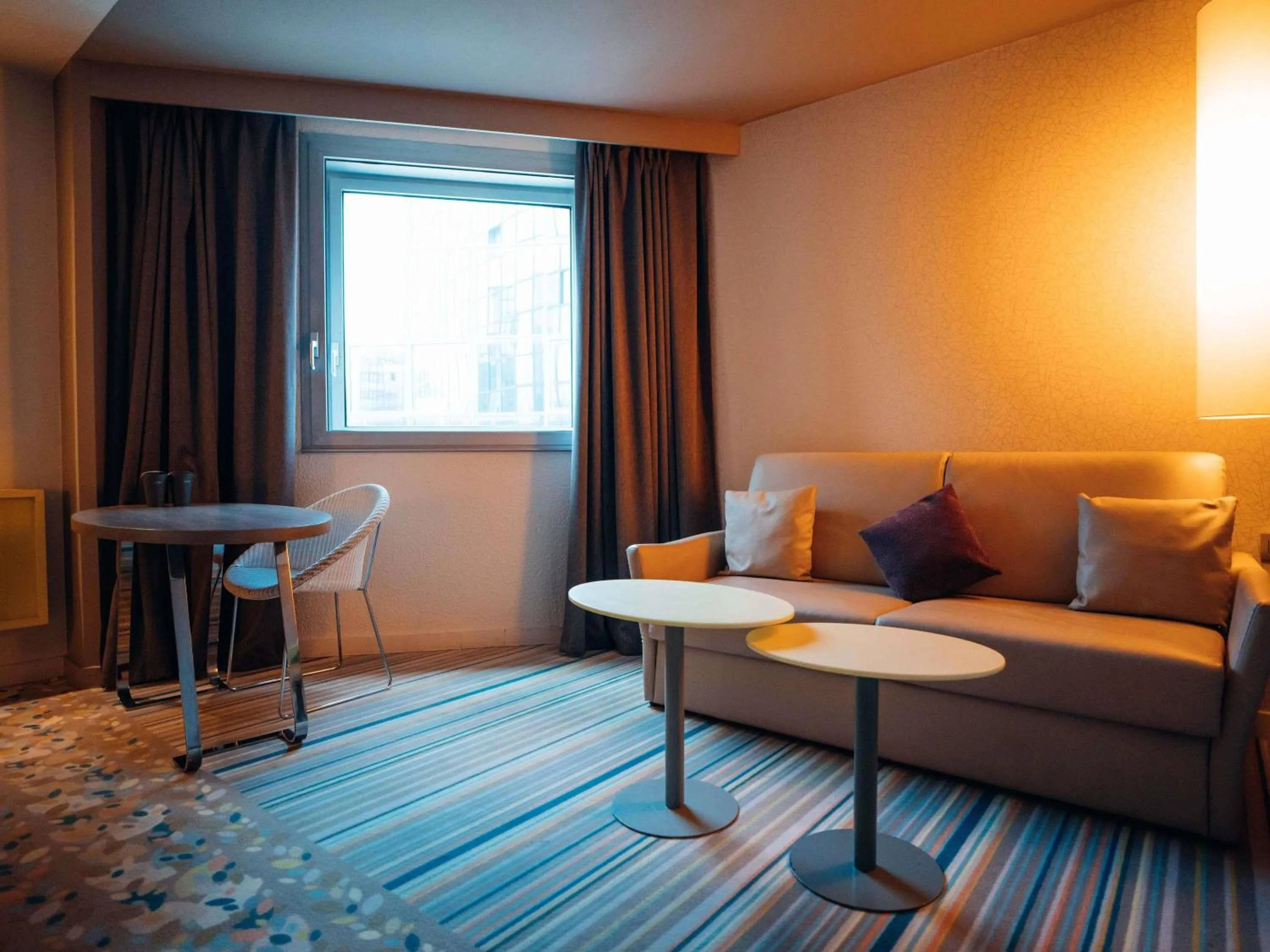 Bedroom in Mercure Paris Val de Fontenay