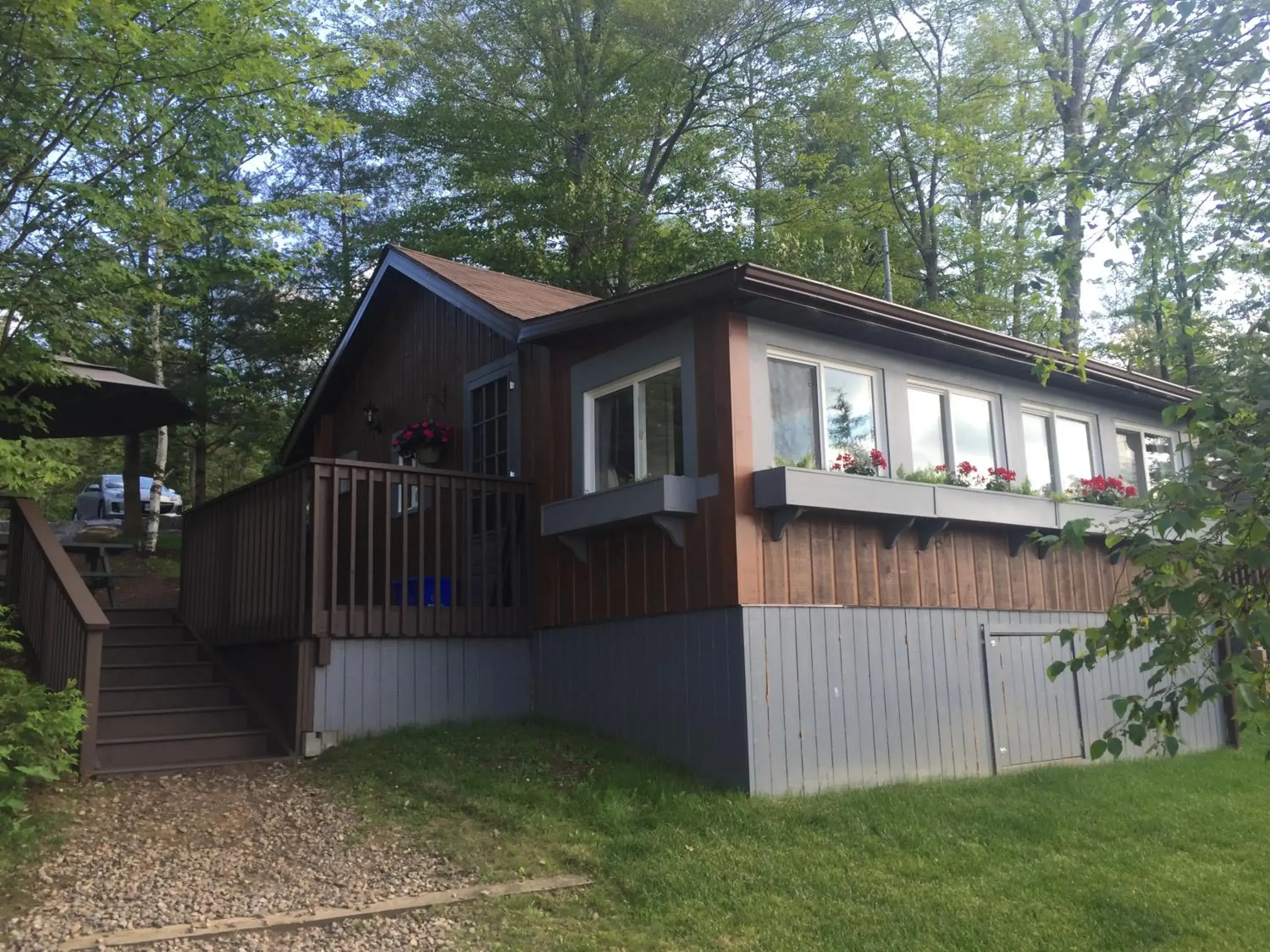 Bungalow - single occupancy - Water Front in Somerset Lakeside Resort Bungalow - single occupancy - Water Front in Somerset Lakeside Resort