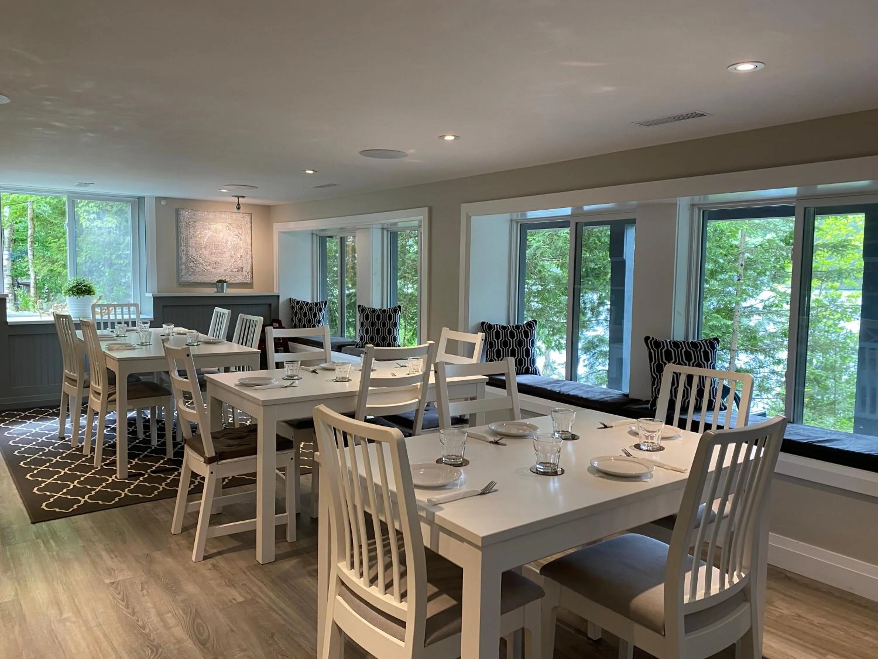 Restaurant/places to eat in Somerset Lakeside Resort