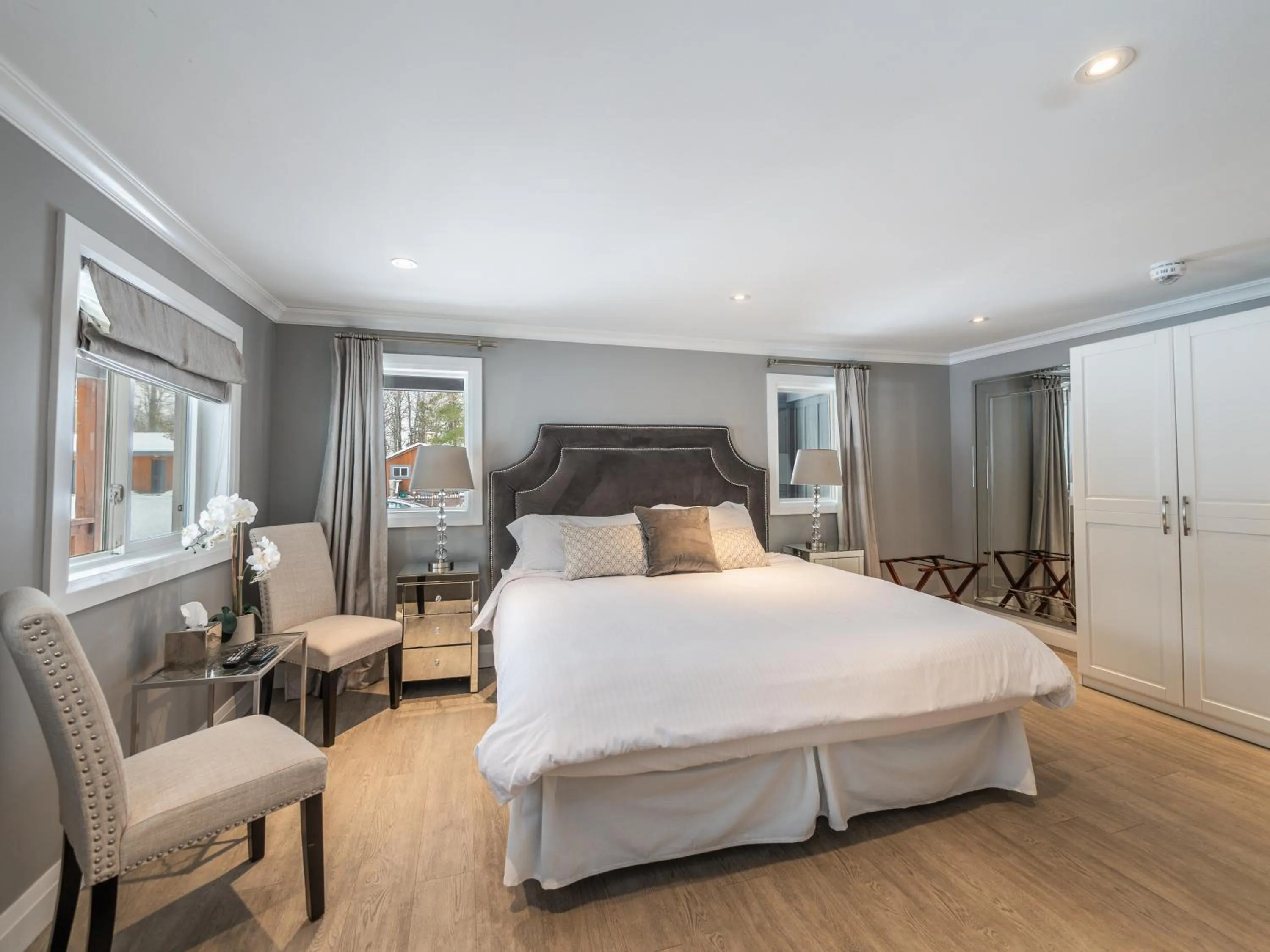 Bed in Somerset Lakeside Resort