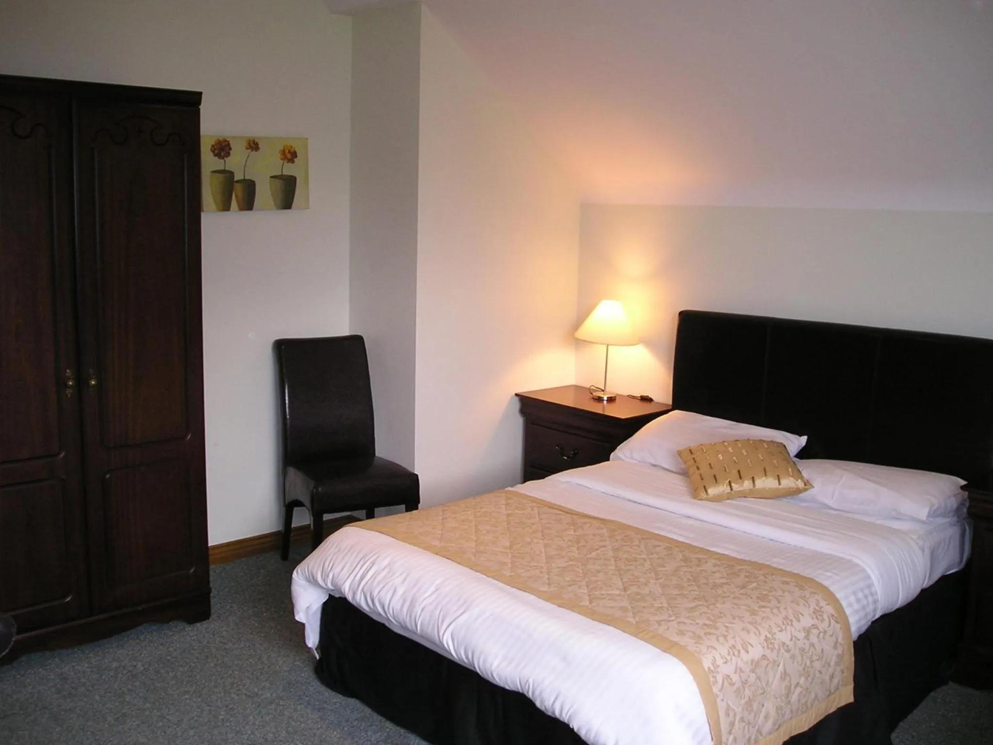 Photo of the whole room, Bed in Mountain View Guesthouse