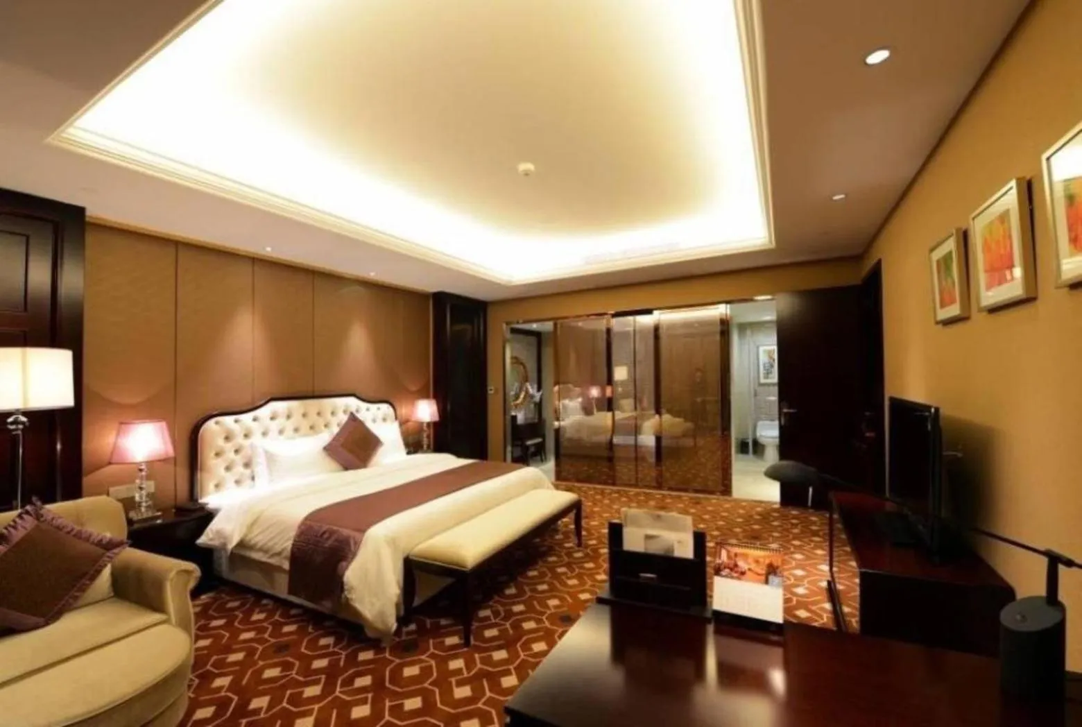 Bed in Jinling New Town Hotel Nanjing