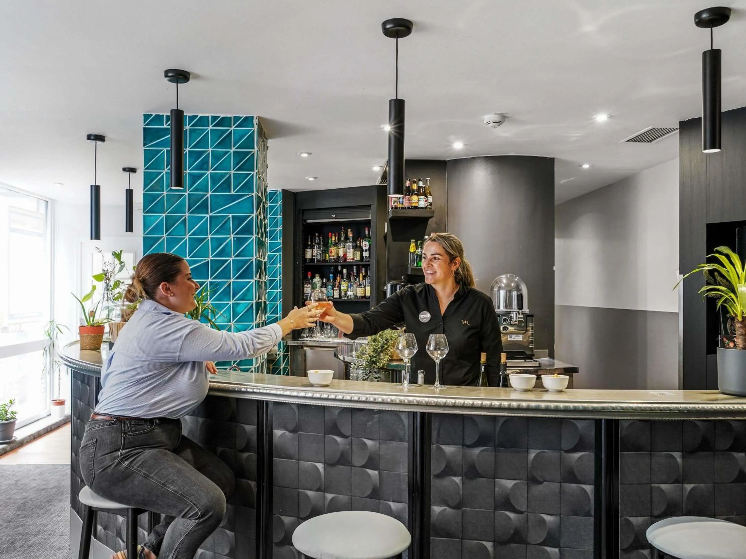 Lounge or bar in Mercure Paris Porte d'Orleans