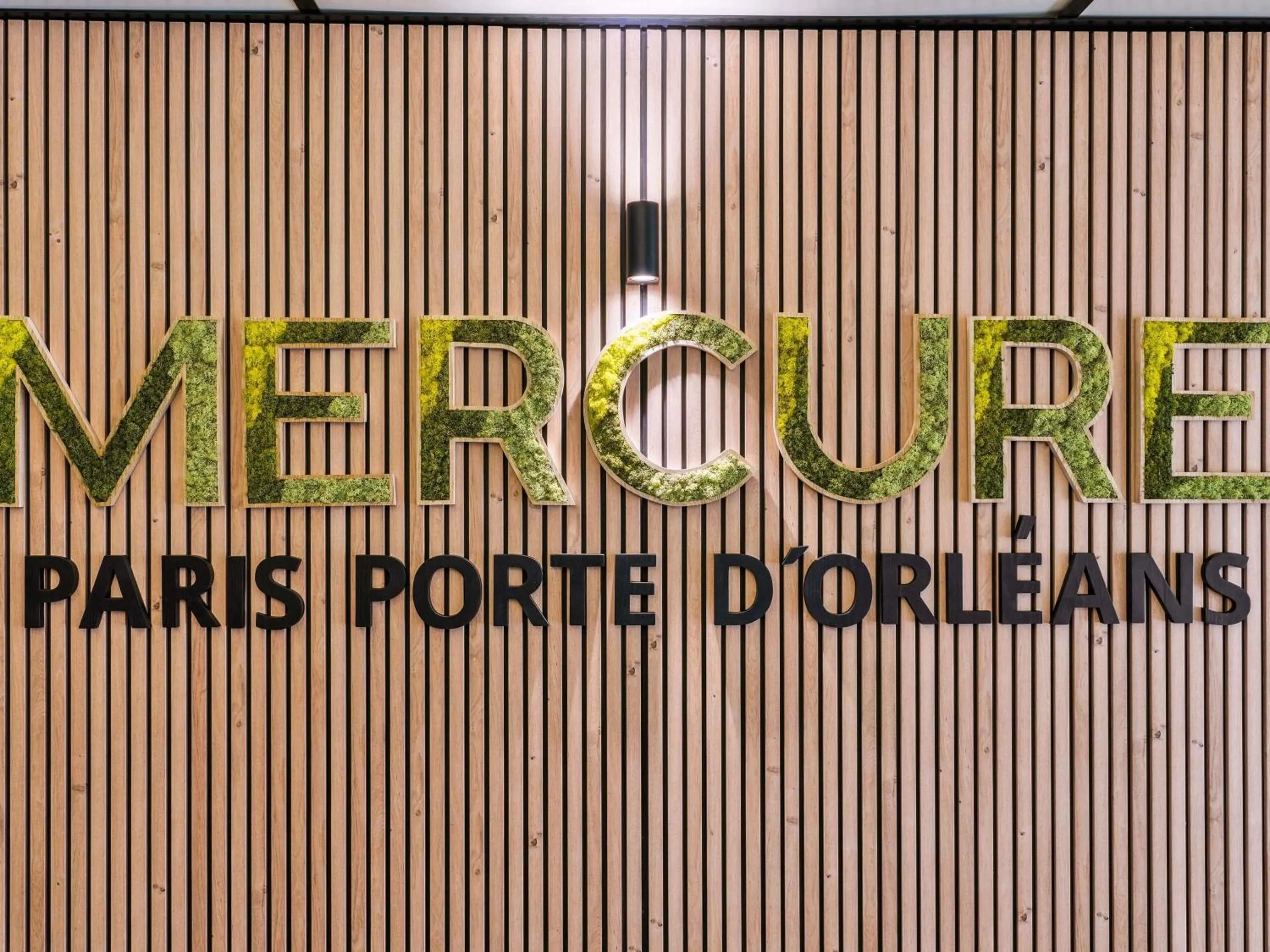 Property building in Mercure Paris Porte d'Orleans