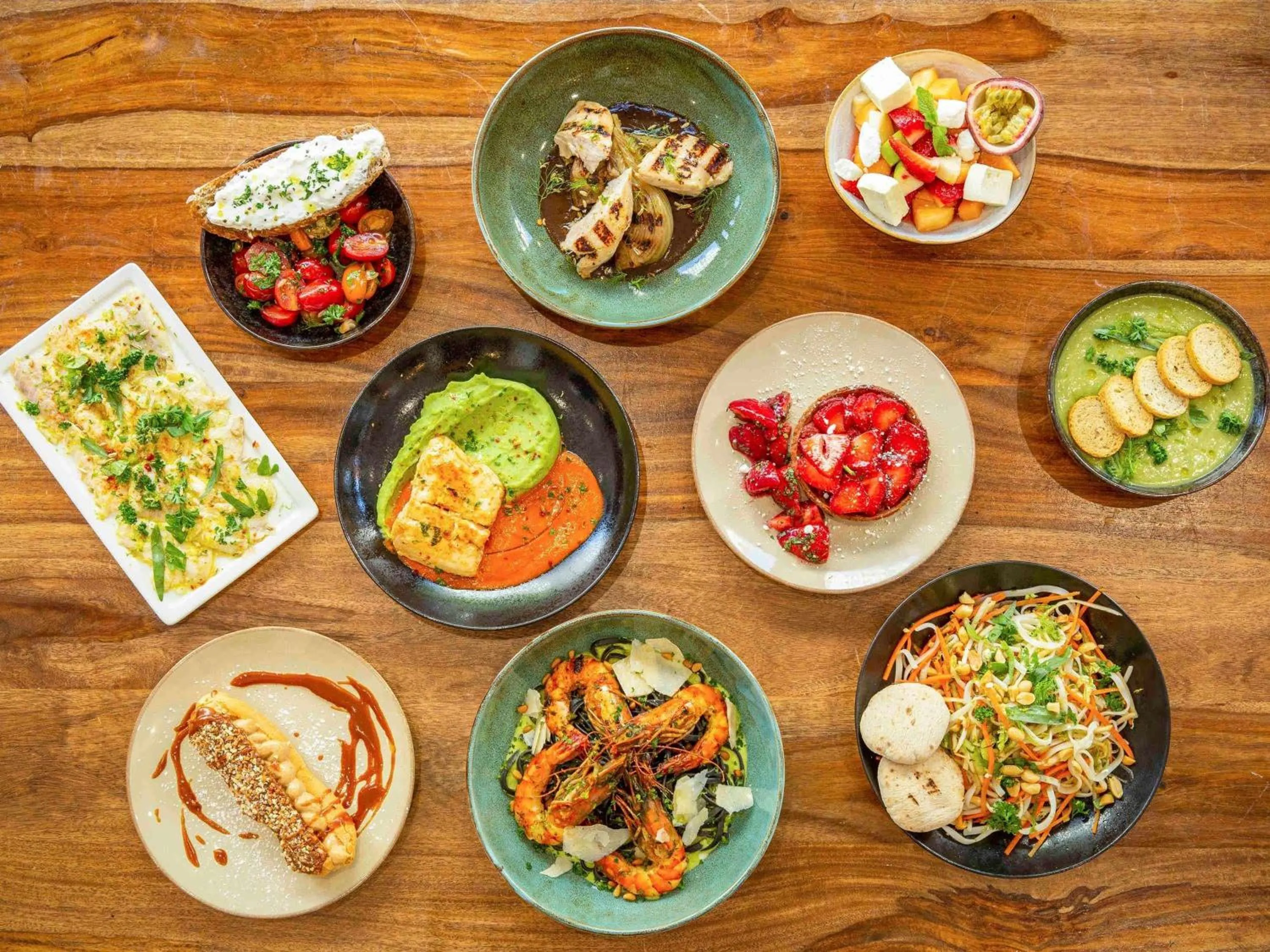 Restaurant/places to eat in Mercure Paris Porte d'Orleans