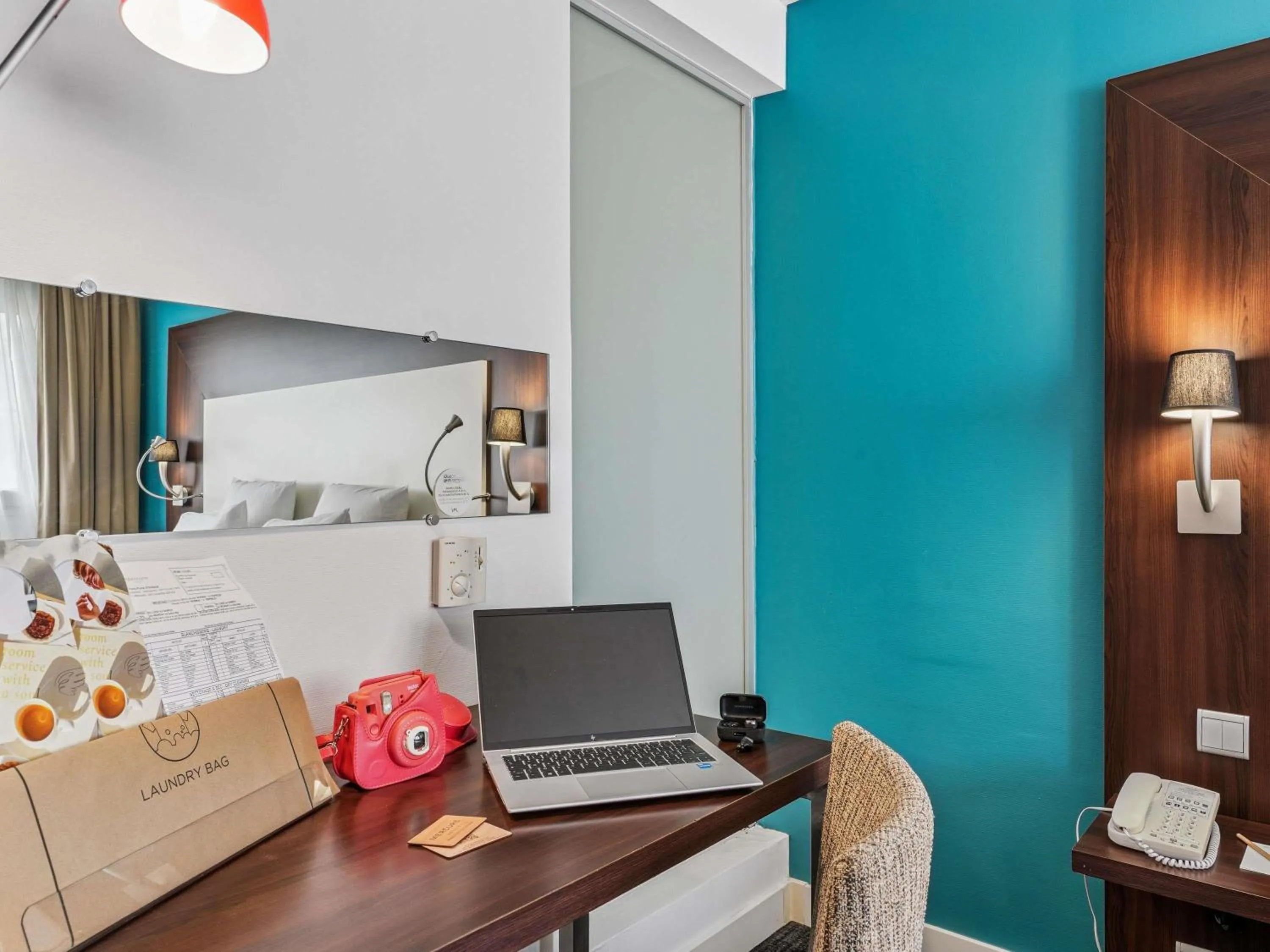 Bedroom, Bed in Mercure Paris Porte d'Orleans