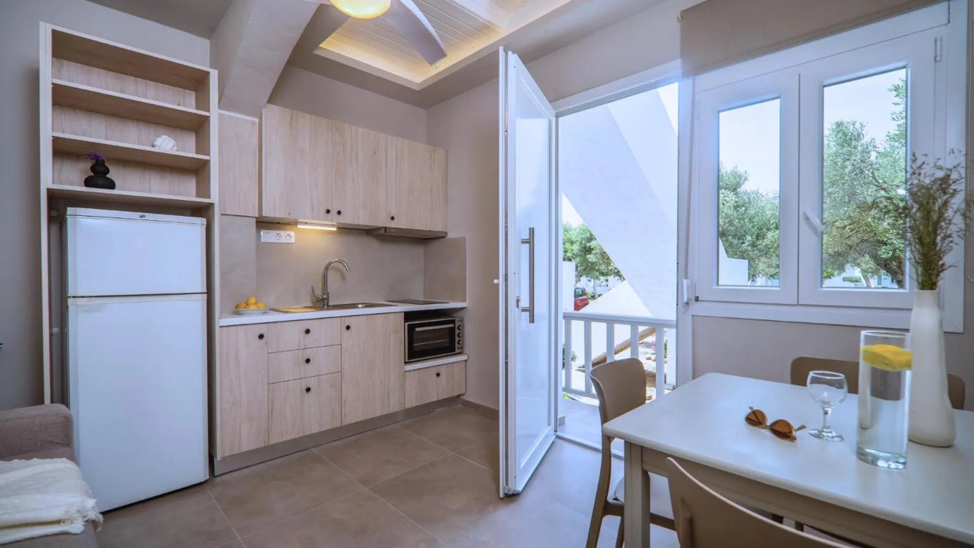 Kitchen or kitchenette in Fata Morgana Studios & Apartments