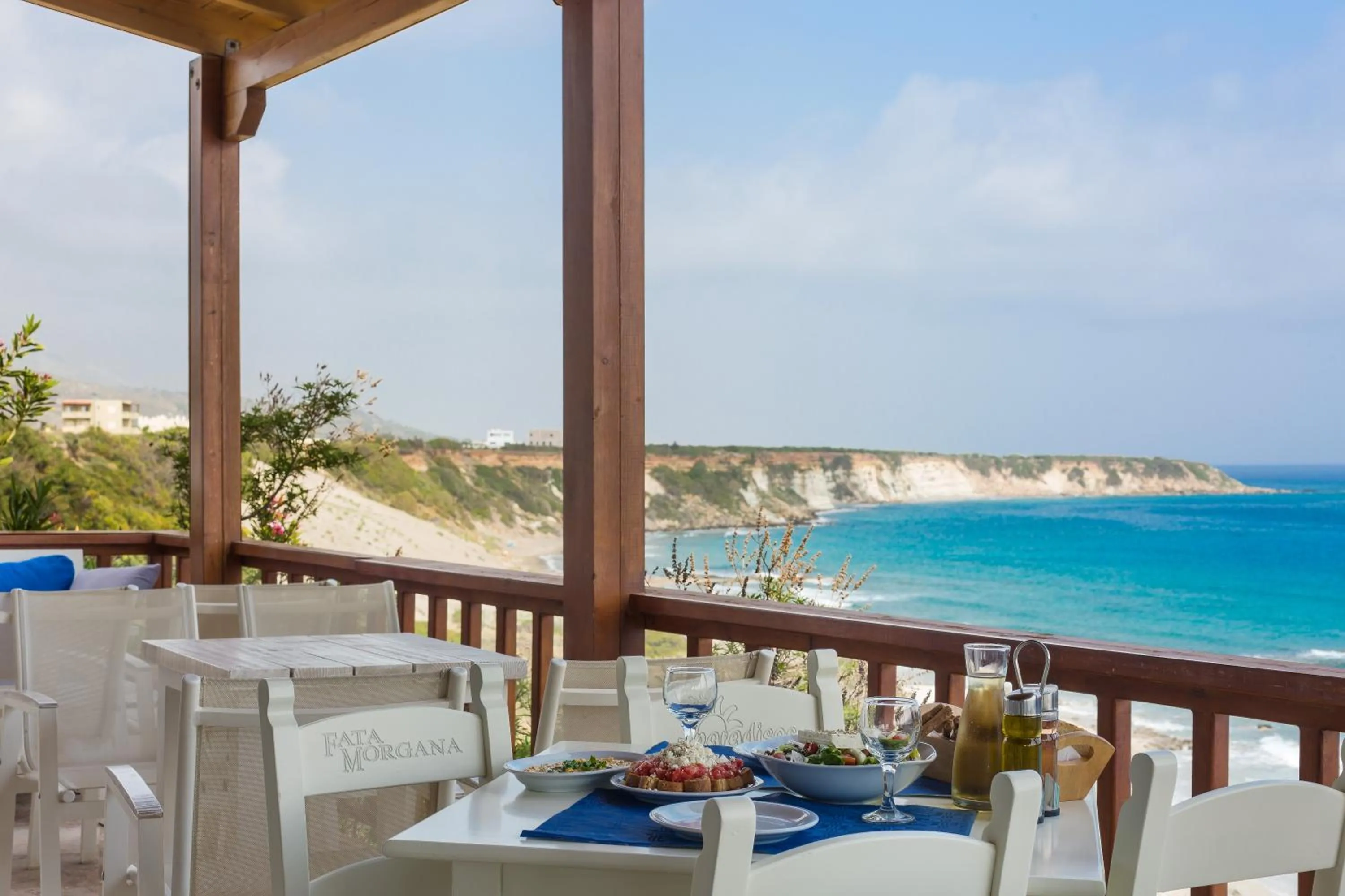 Restaurant/places to eat in Fata Morgana Studios & Apartments