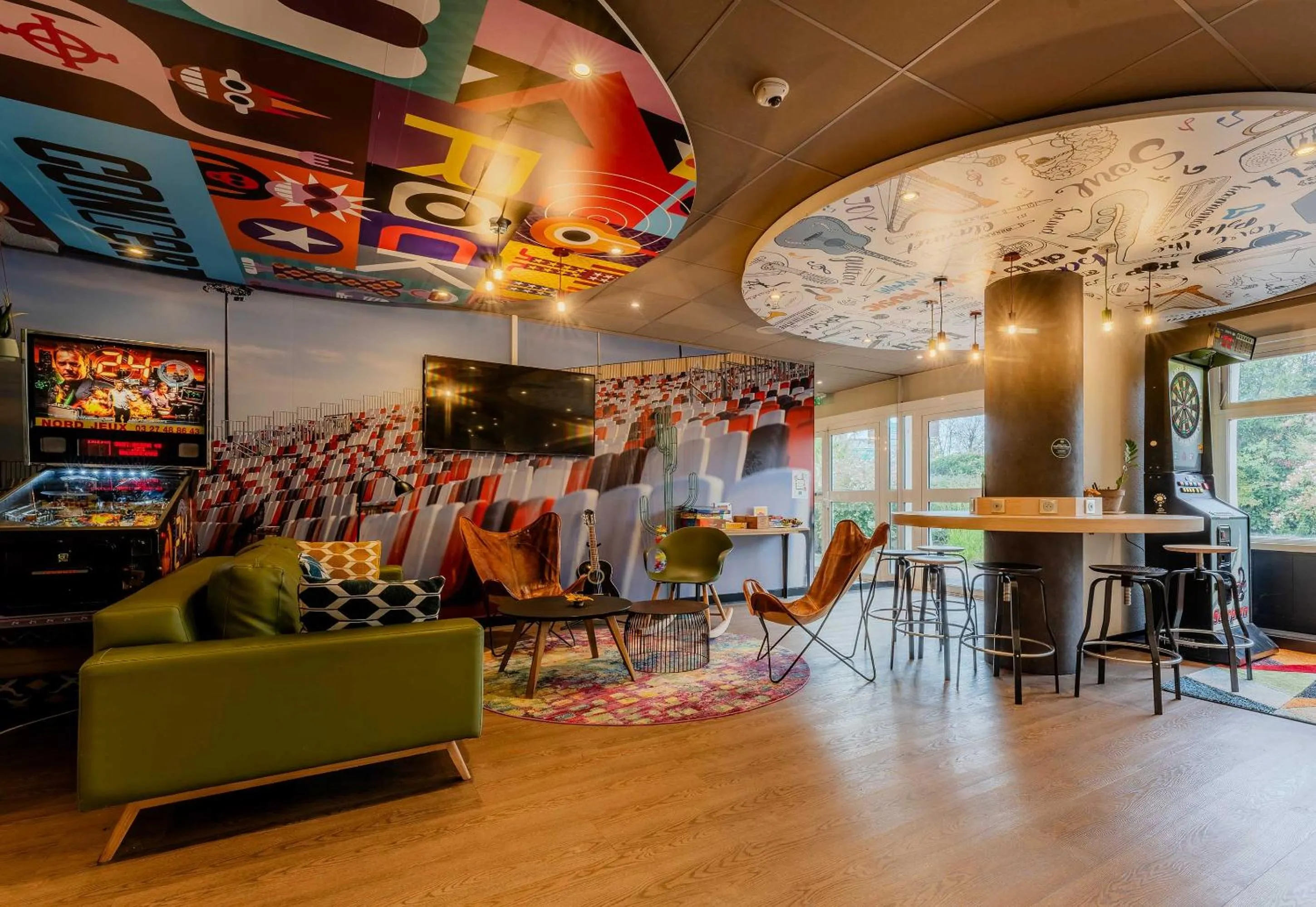 Communal lounge/ TV room in B&B HOTEL Lille Villeneuve d'Ascq Hôtel de Ville