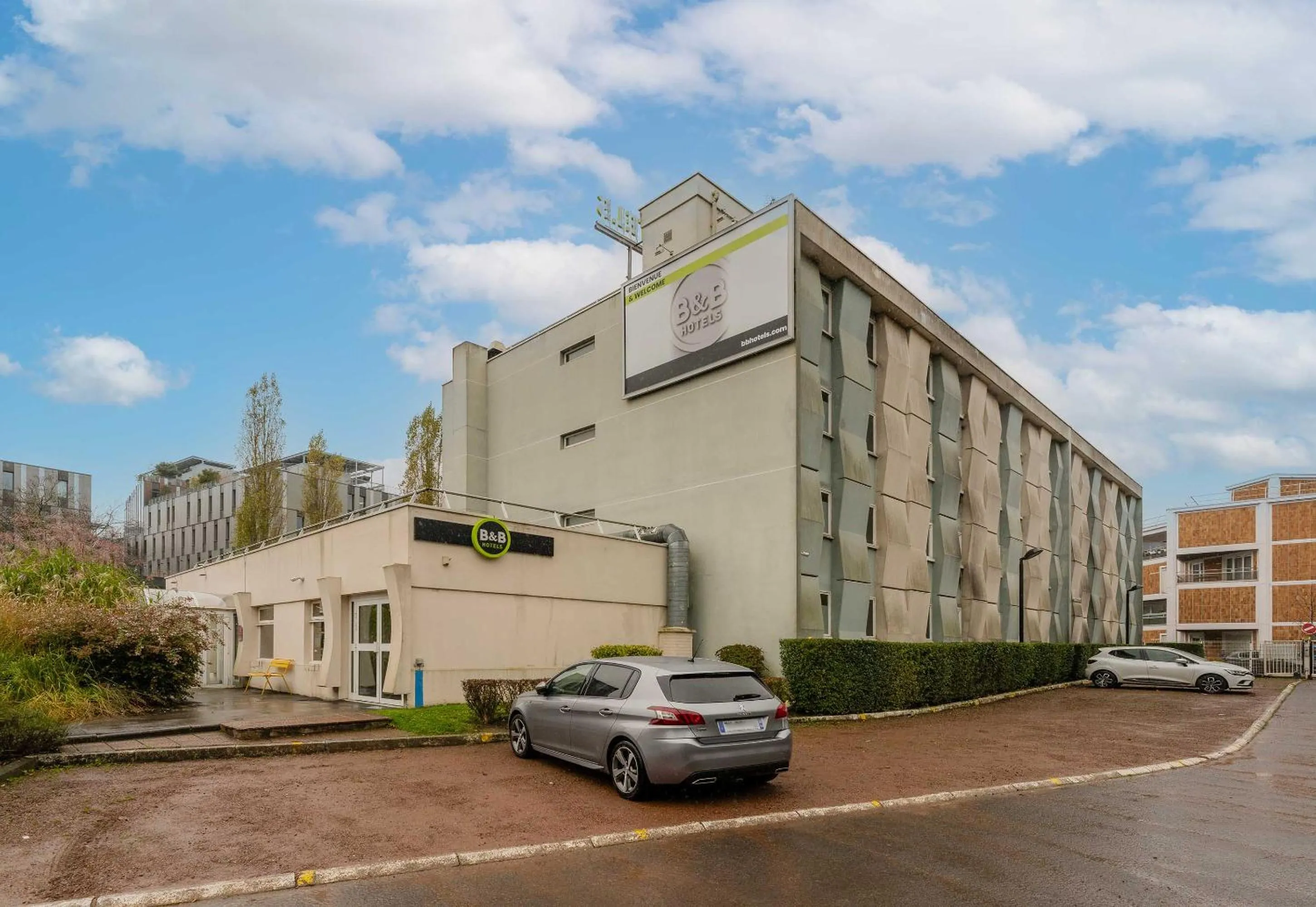 Property building in B&B HOTEL Lille Villeneuve d'Ascq Hôtel de Ville